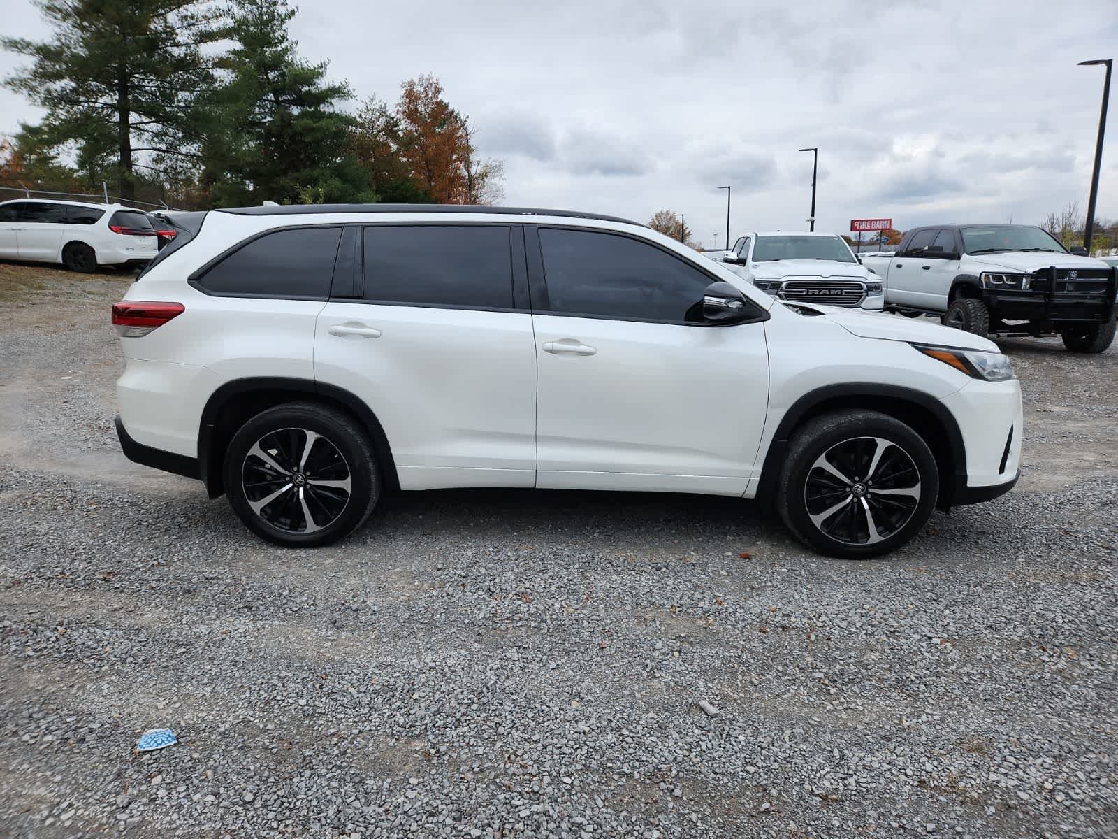 Thumbnail: 2019 Toyota Highlander - 6
