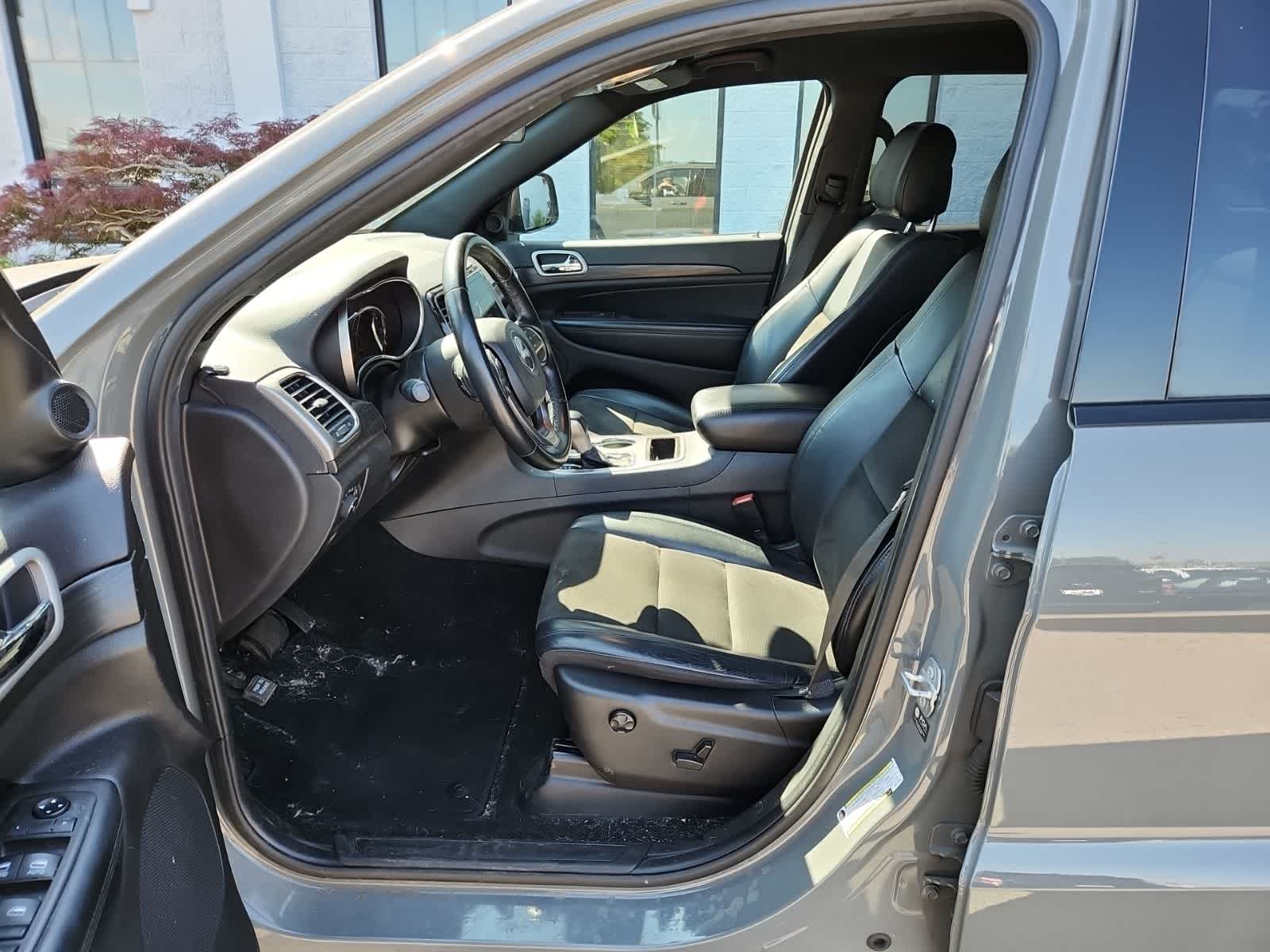 Thumbnail: 2021 Jeep Grand Cherokee - 15