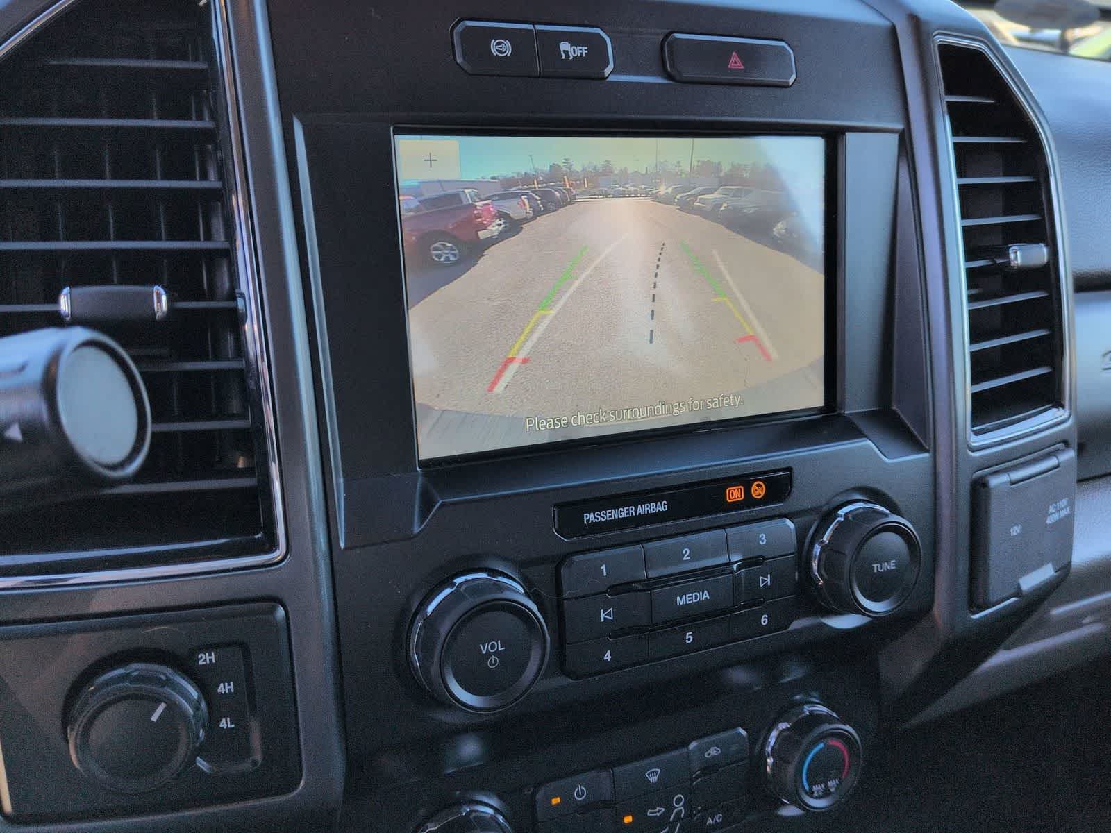 Thumbnail: 2022 Ford Econoline - 27