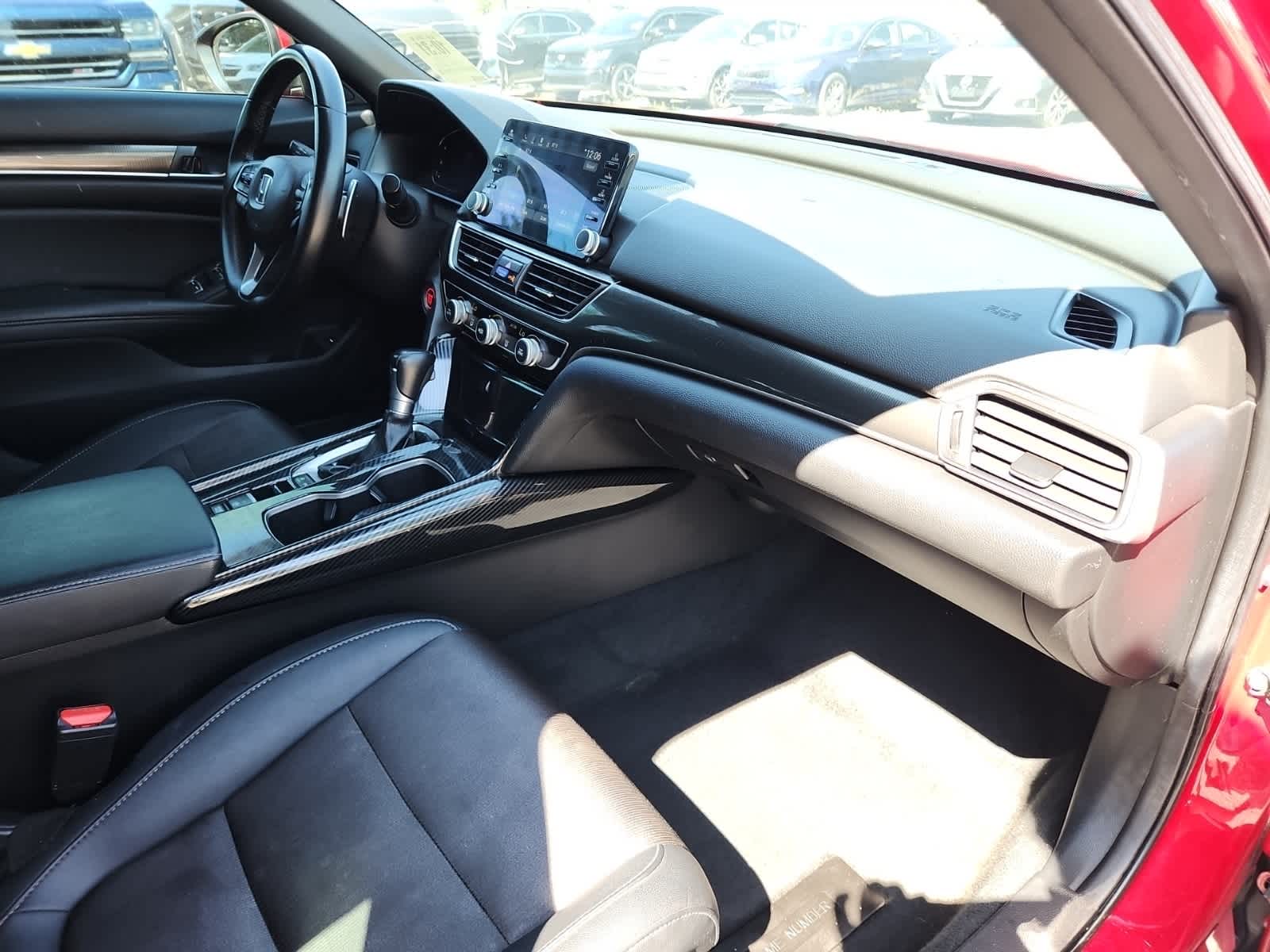 Thumbnail: 2019 Honda Accord - 17