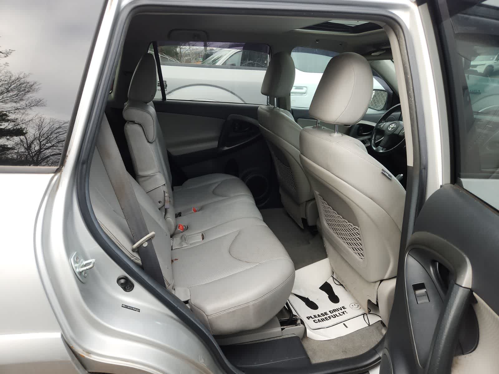 Thumbnail: 2011 Toyota RAV4 - 19