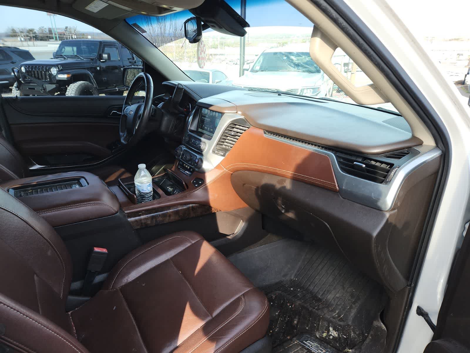 Thumbnail: 2017 Chevrolet Tahoe - 17