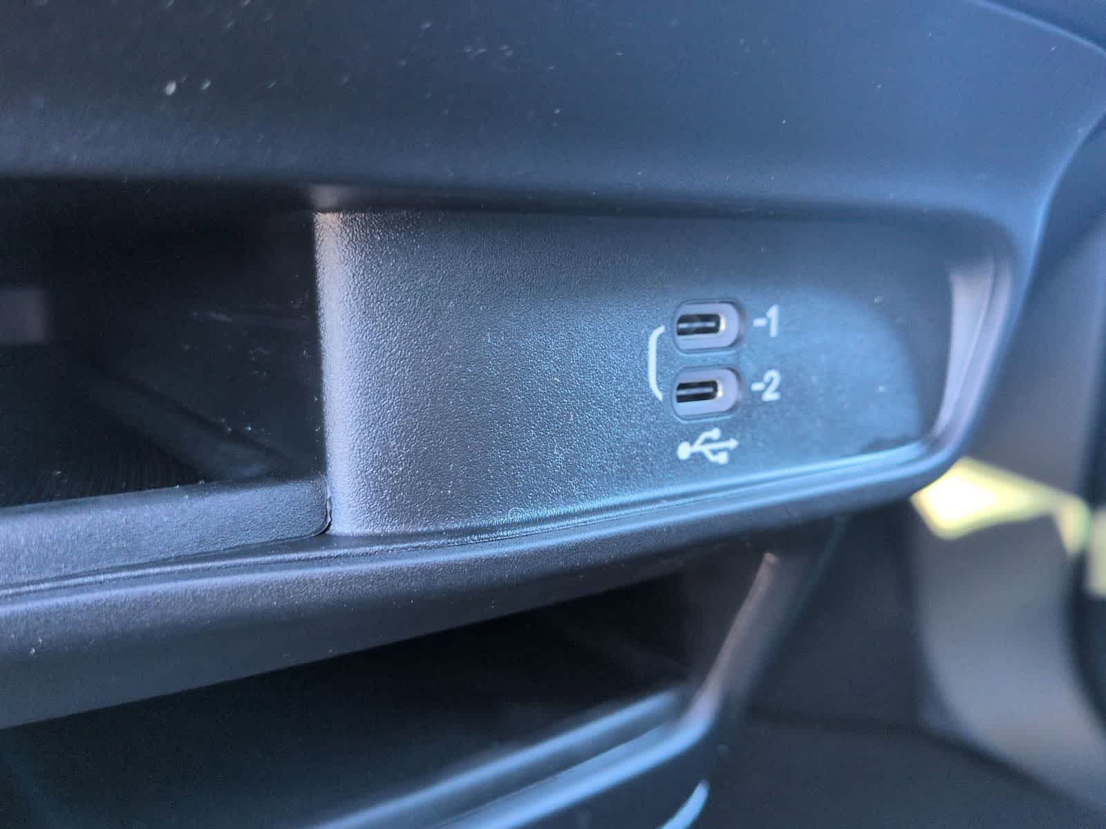 Thumbnail: 2026 Chrysler Pacifica - 22