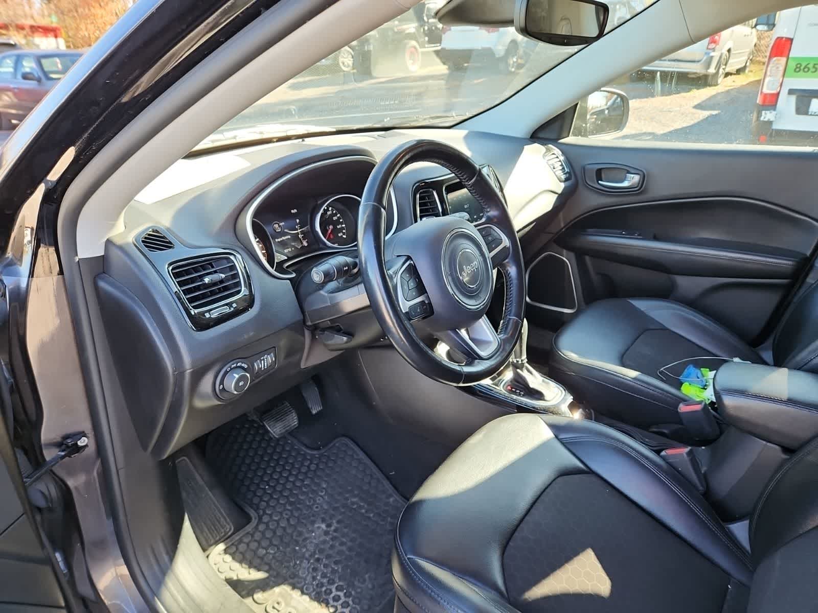 Thumbnail: 2021 Jeep Compass - 13