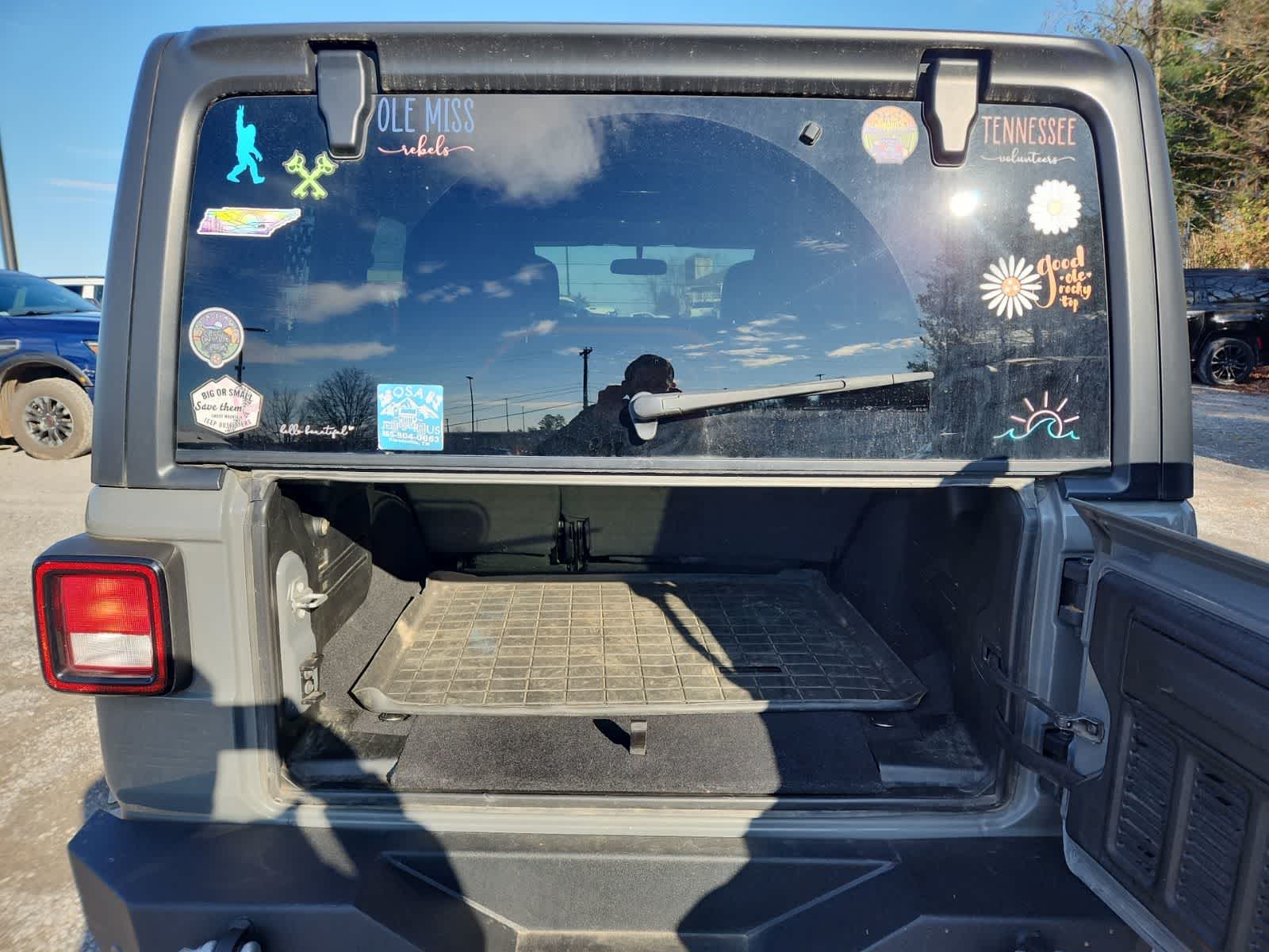 Thumbnail: 2021 Jeep Wrangler - 26