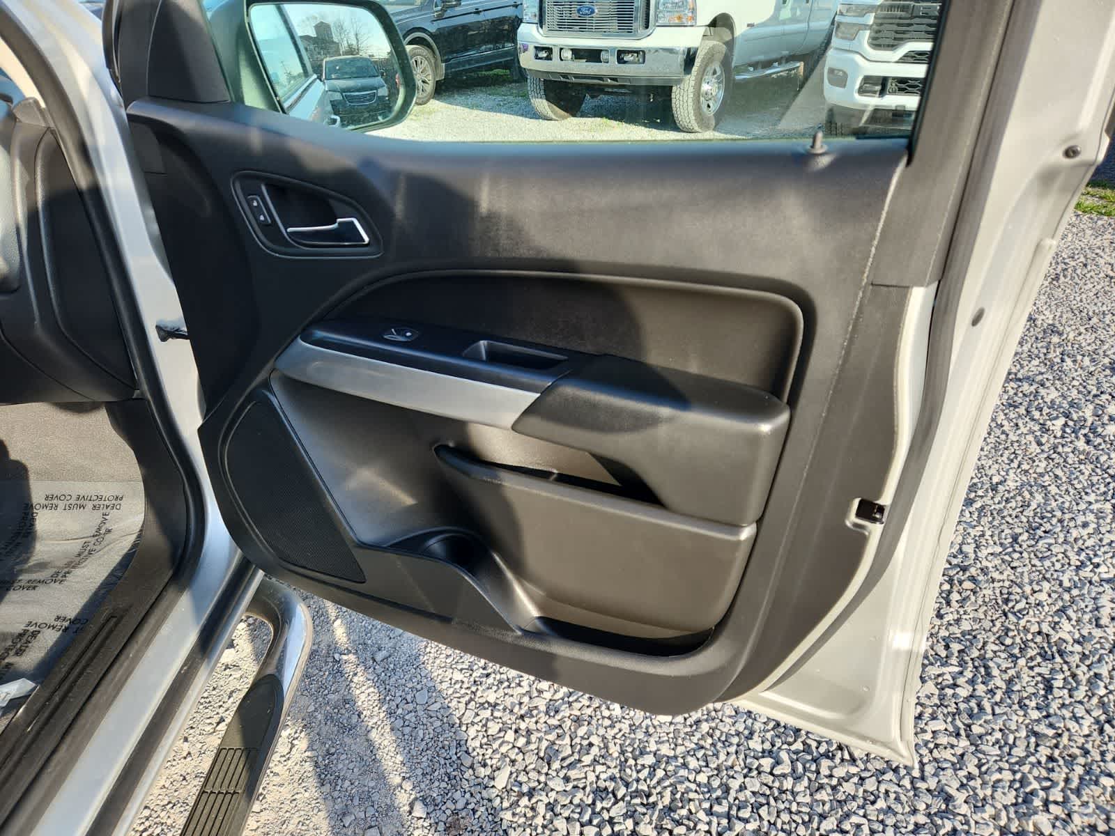 Thumbnail: 2020 Chevrolet Colorado - 23