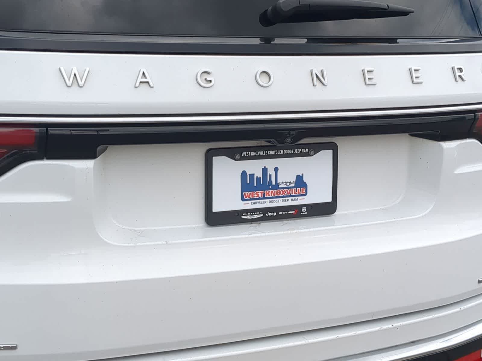 Thumbnail: 2023 Jeep Wagoneer - 12