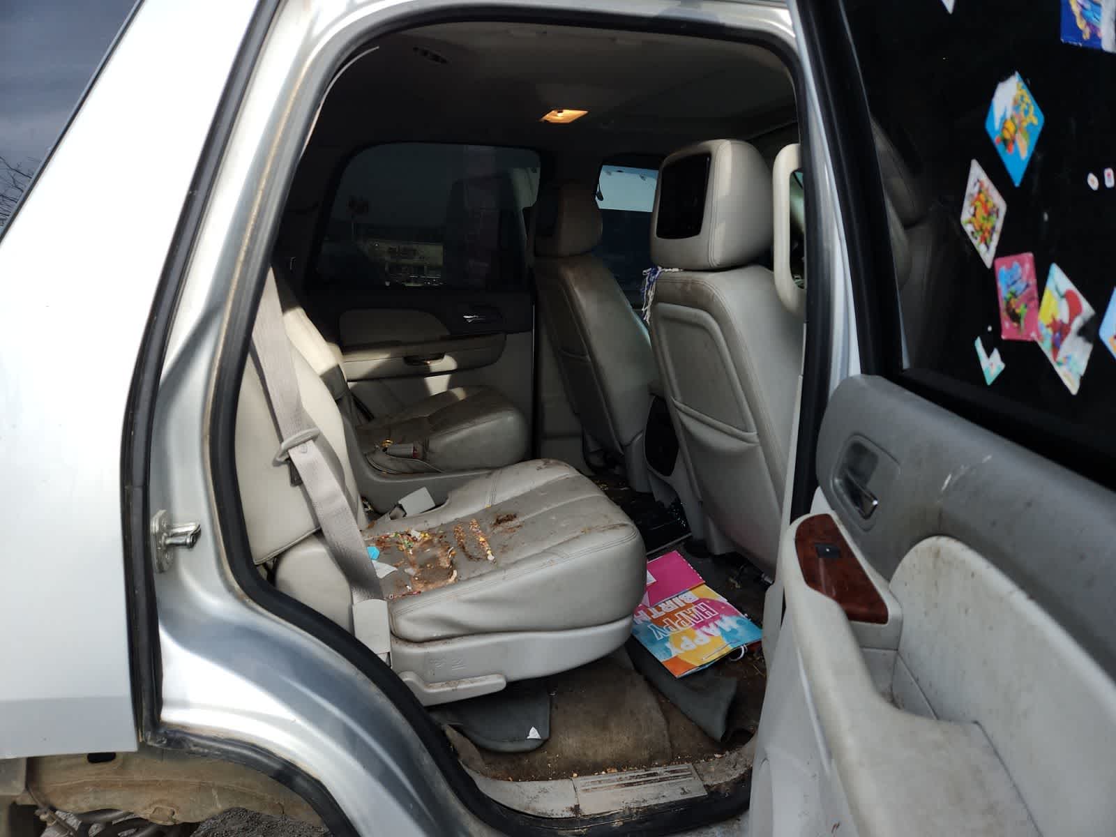 Thumbnail: 2012 Chevrolet Tahoe - 23