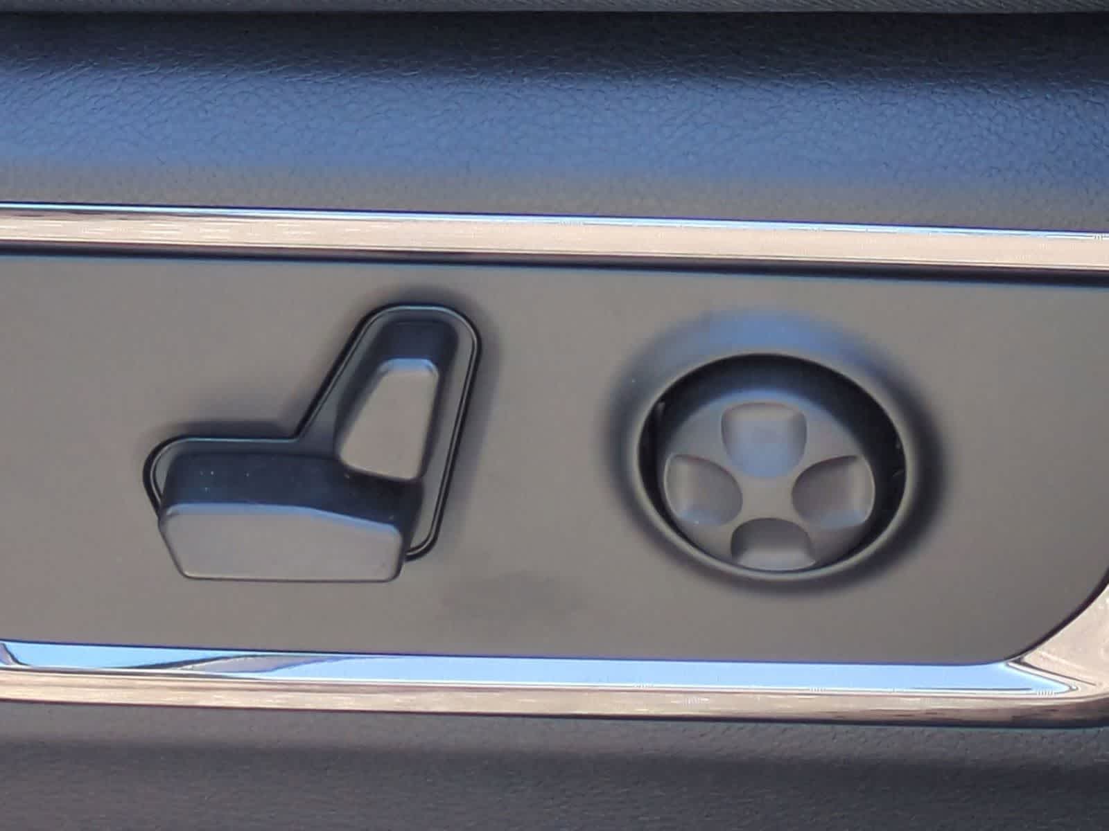 Thumbnail: 2026 RAM 1500 - 18