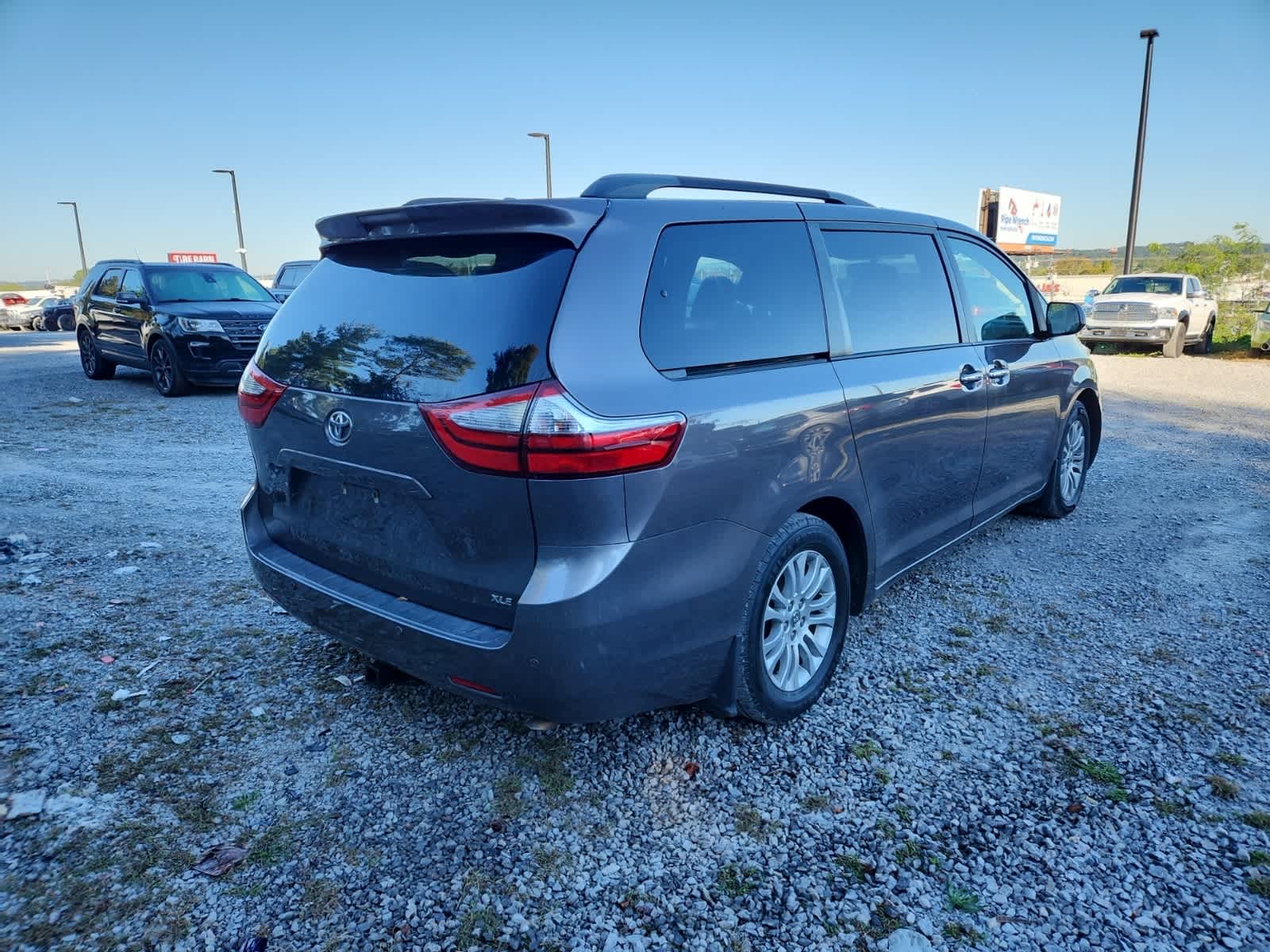 Thumbnail: 2015 Toyota Sienna - 5