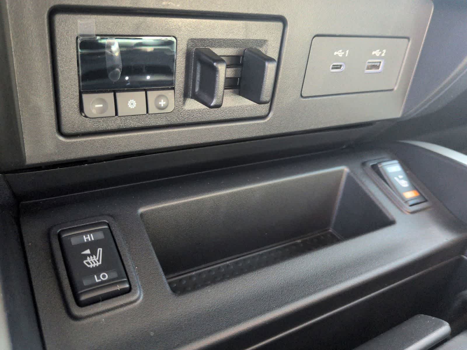 Thumbnail: 2024 Nissan Titan - 29