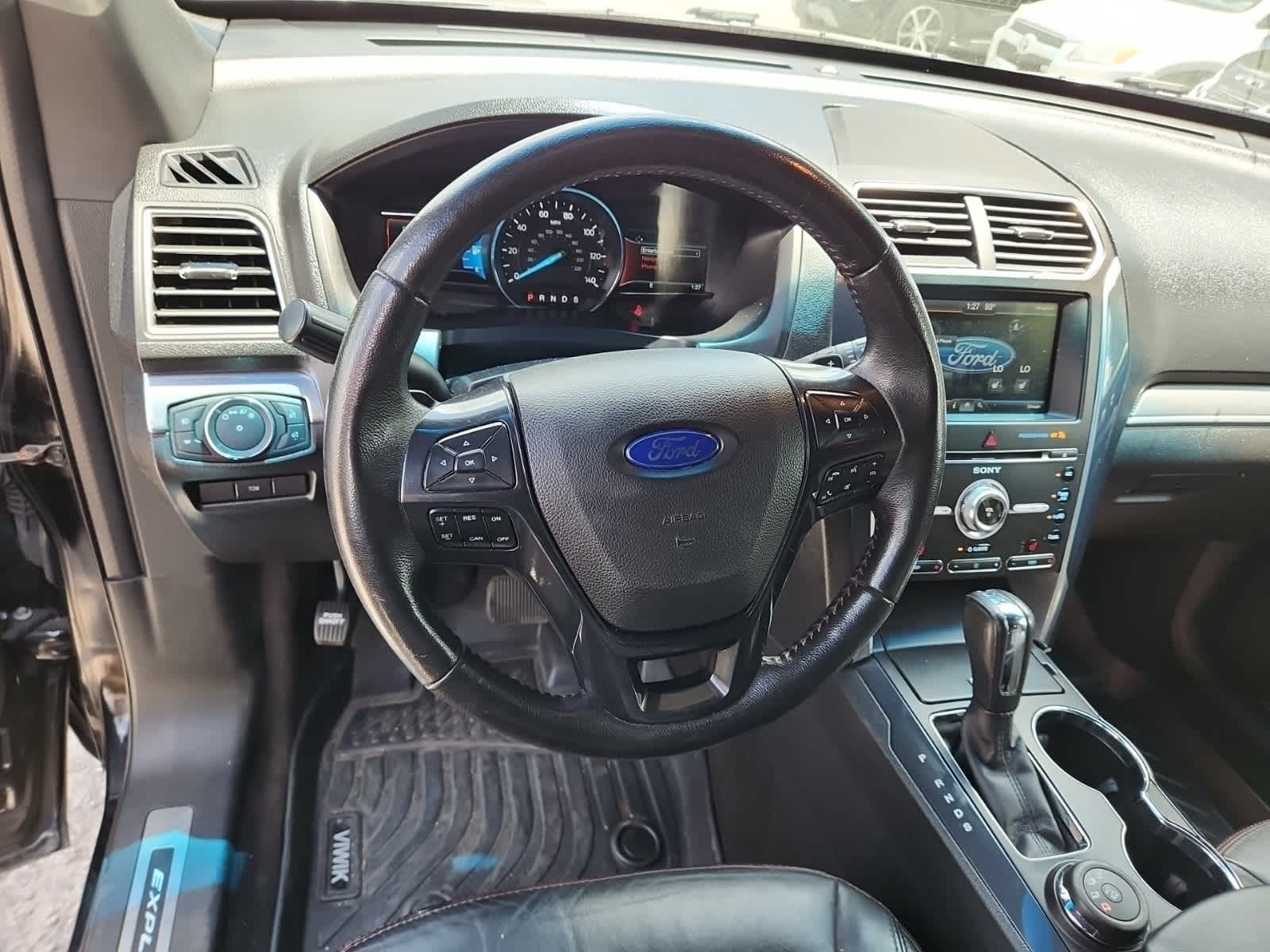 Thumbnail: 2016 Ford Explorer - 12