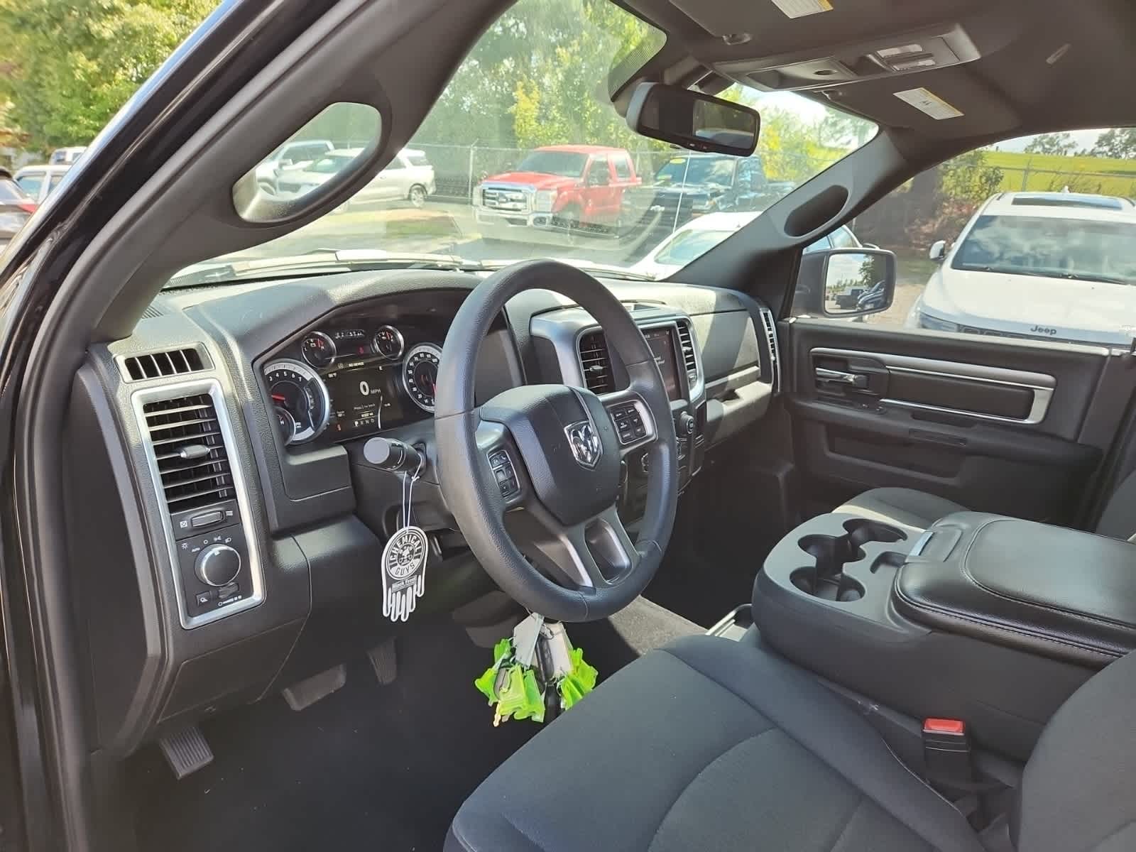 Thumbnail: 2021 RAM 1500 Classic - 14