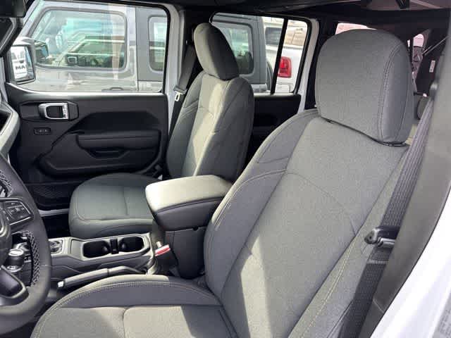 Thumbnail: 2026 Jeep Wrangler - 3