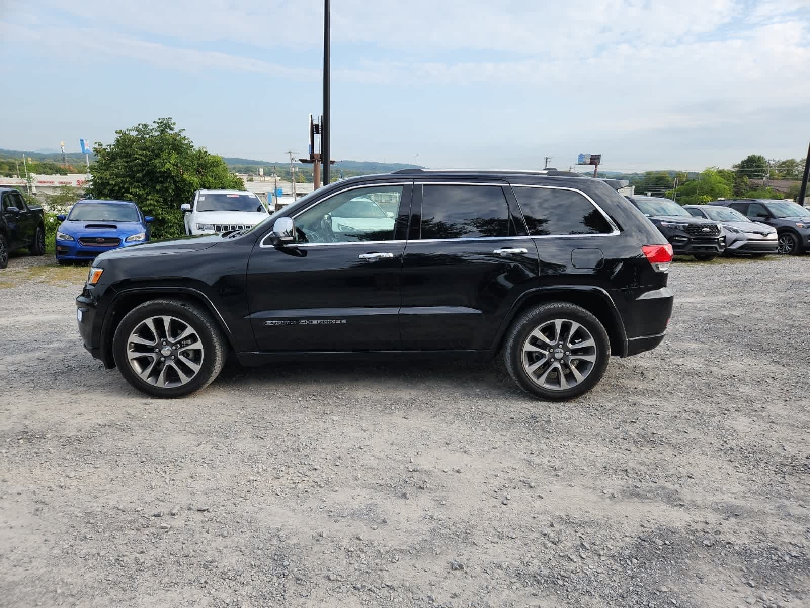 Thumbnail: 2017 Jeep Grand Cherokee - 2