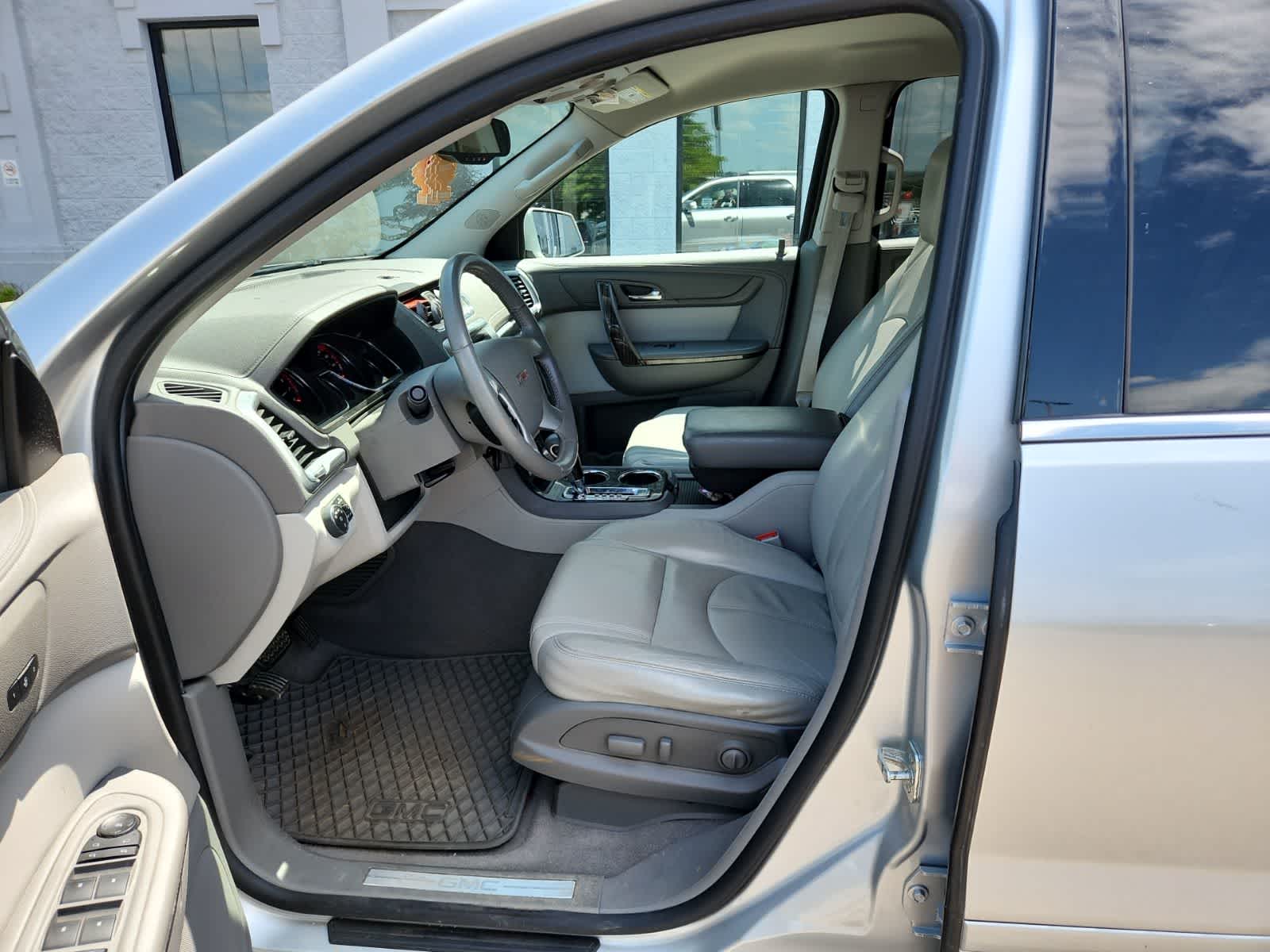 Thumbnail: 2014 GMC Acadia - 15