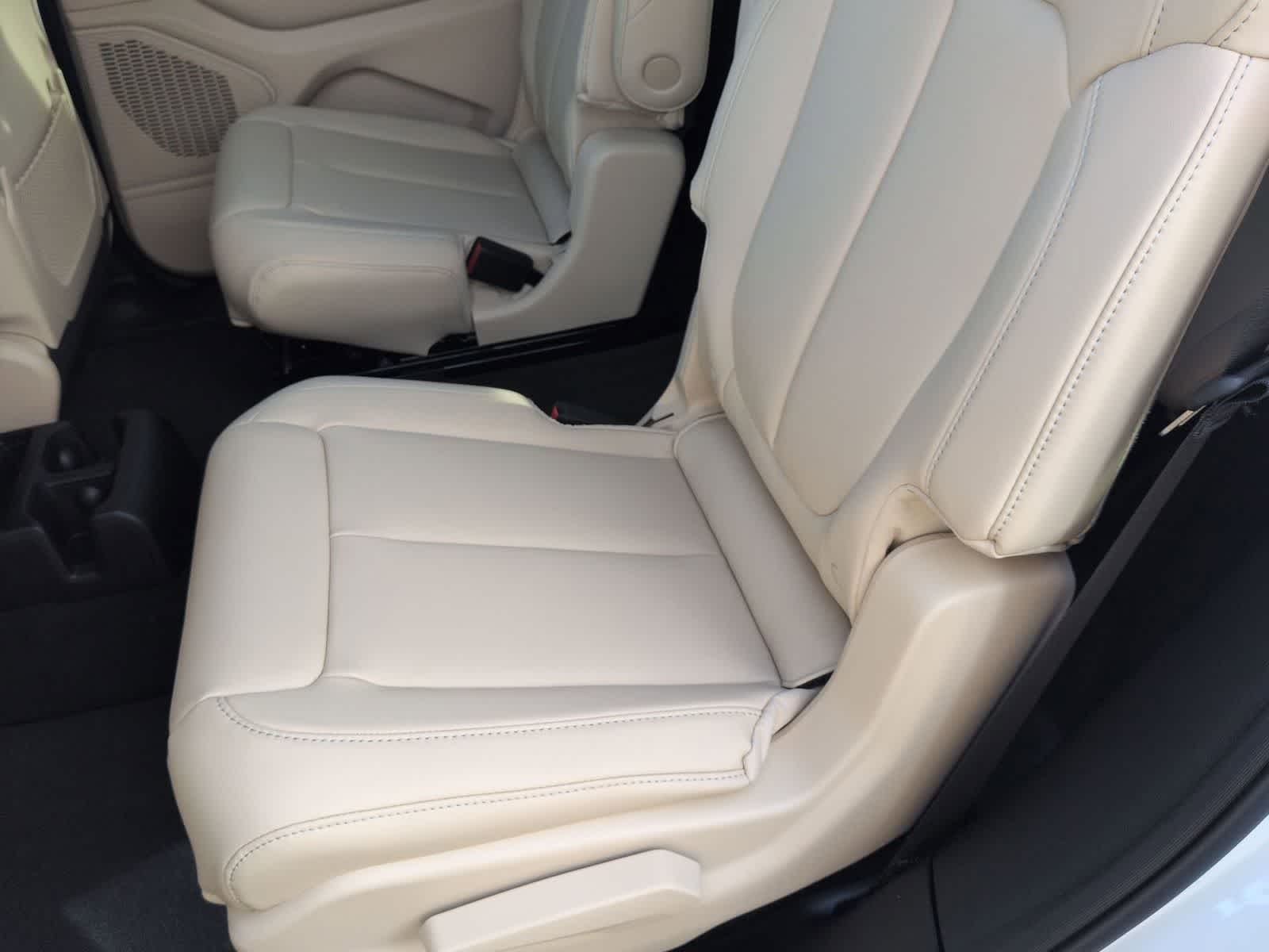 Thumbnail: 2025 Jeep Grand Cherokee L - 19