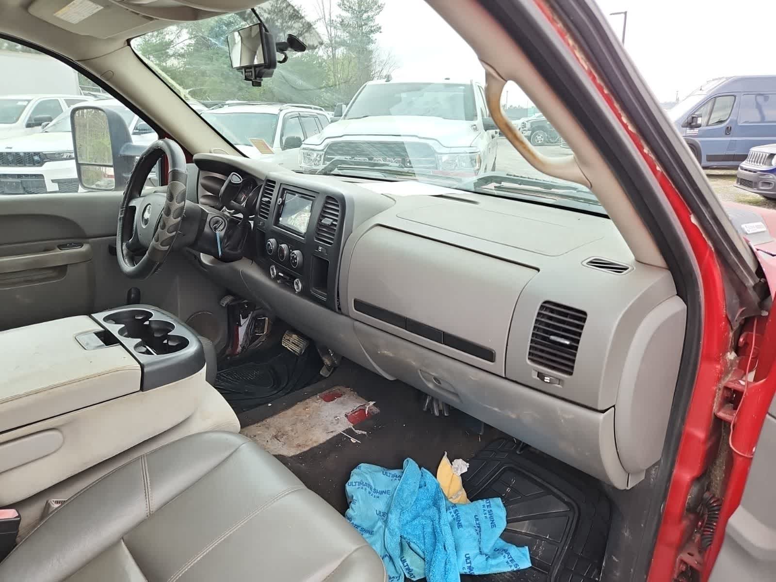 Thumbnail: 2010 Chevrolet Silverado 3500 - 17