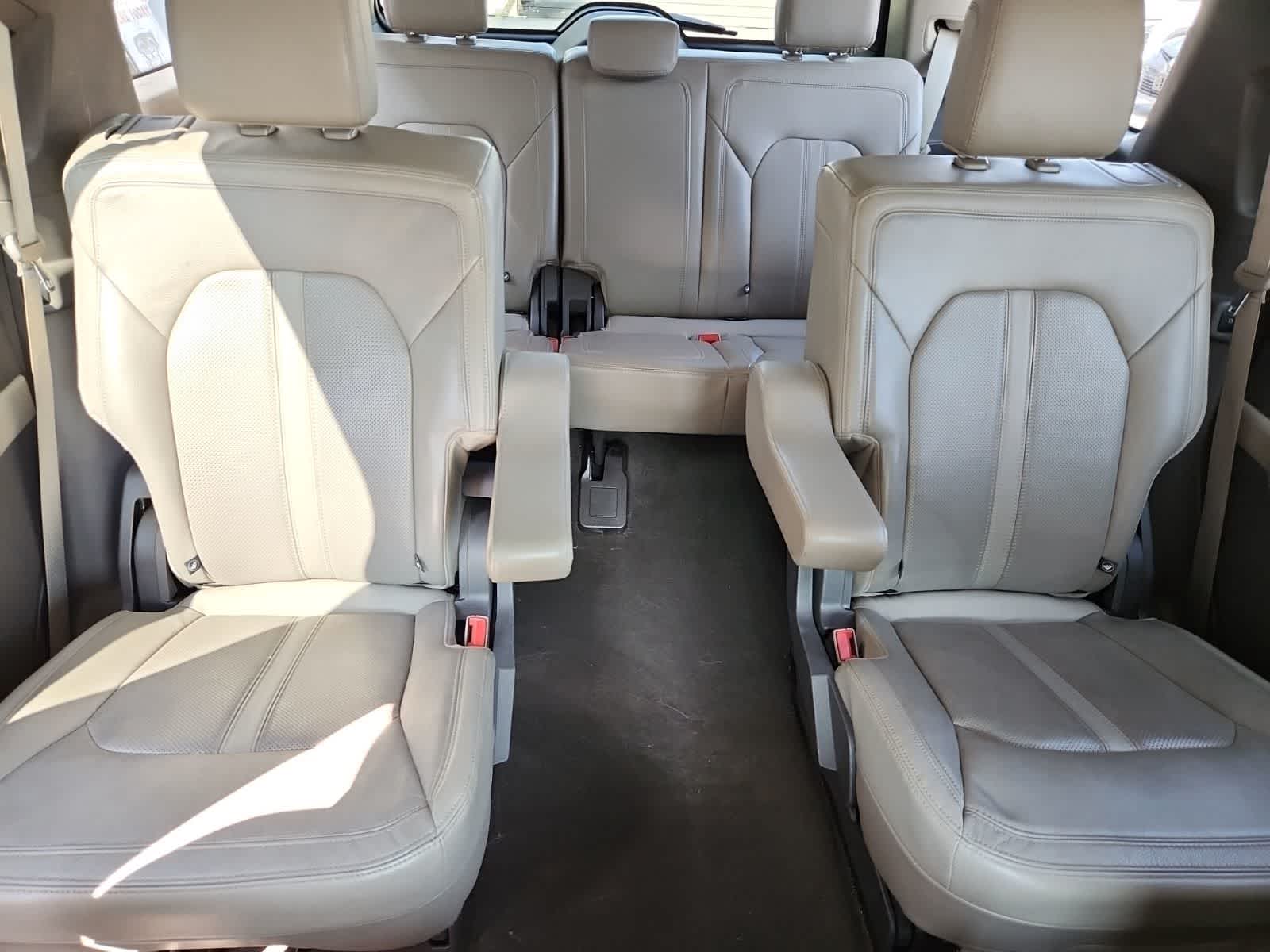 Thumbnail: 2019 Ford Expedition - 20