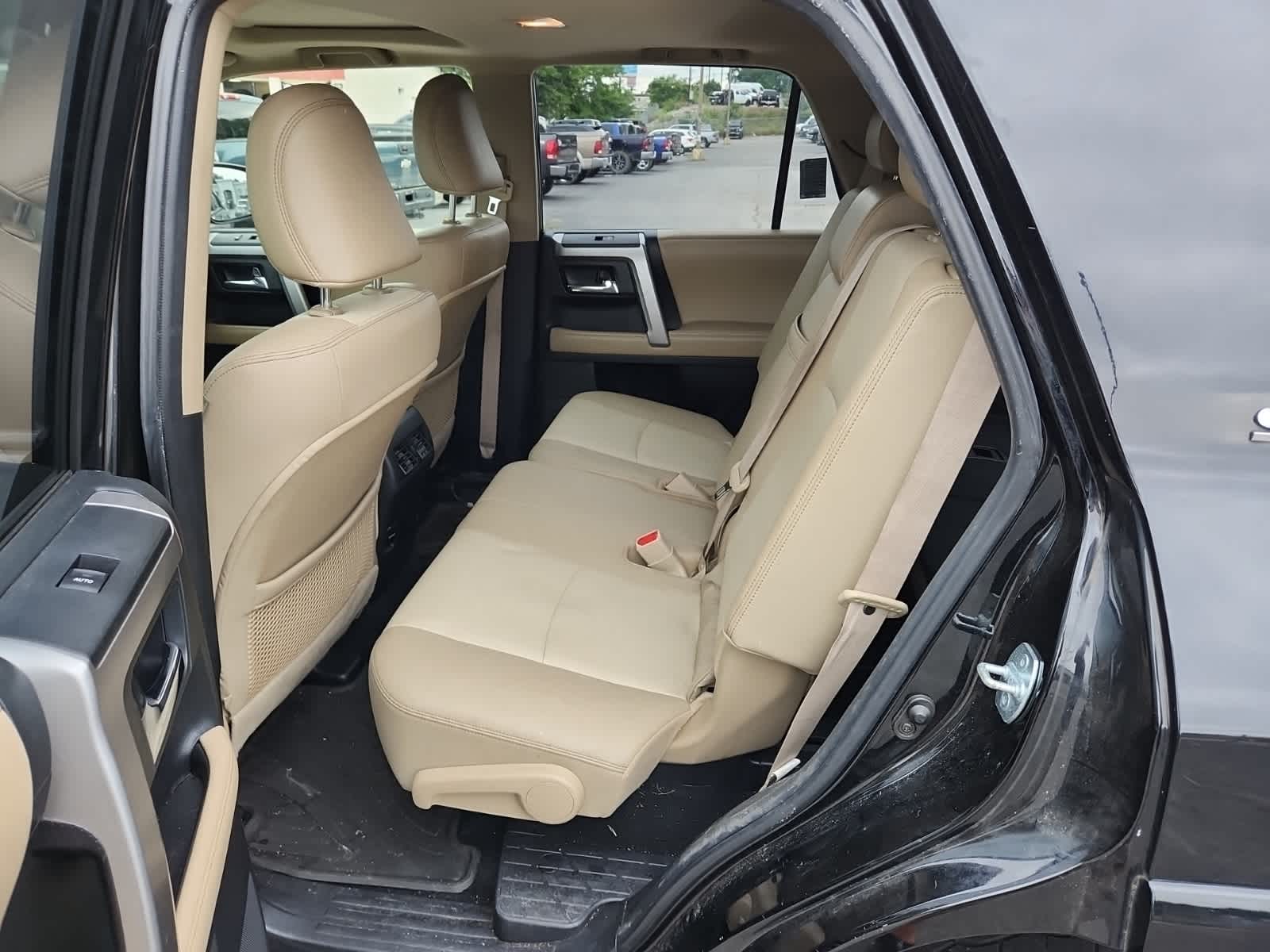 2016 Toyota 4Runner SR5 26