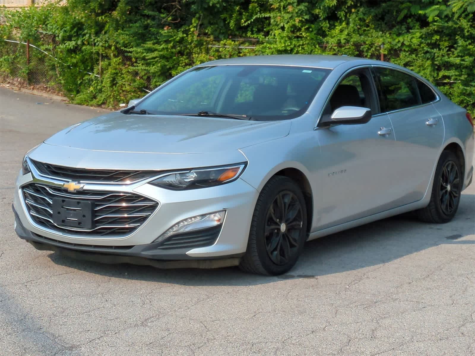 Thumbnail: 2020 Chevrolet Malibu - 4