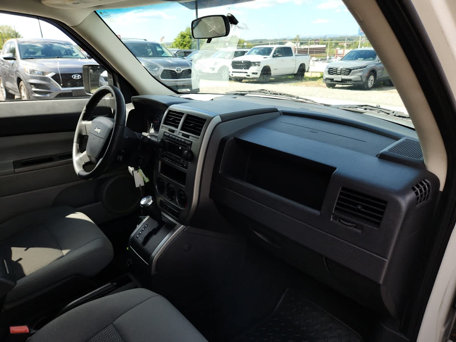Thumbnail: 2007 Jeep Patriot - 17