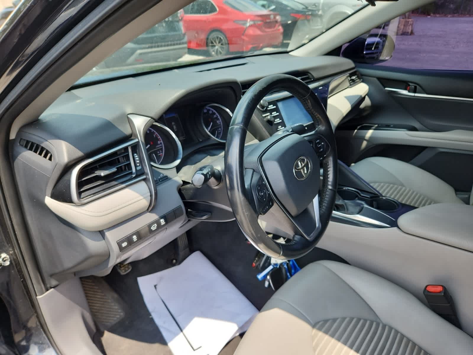 2020 Toyota Camry SE 14