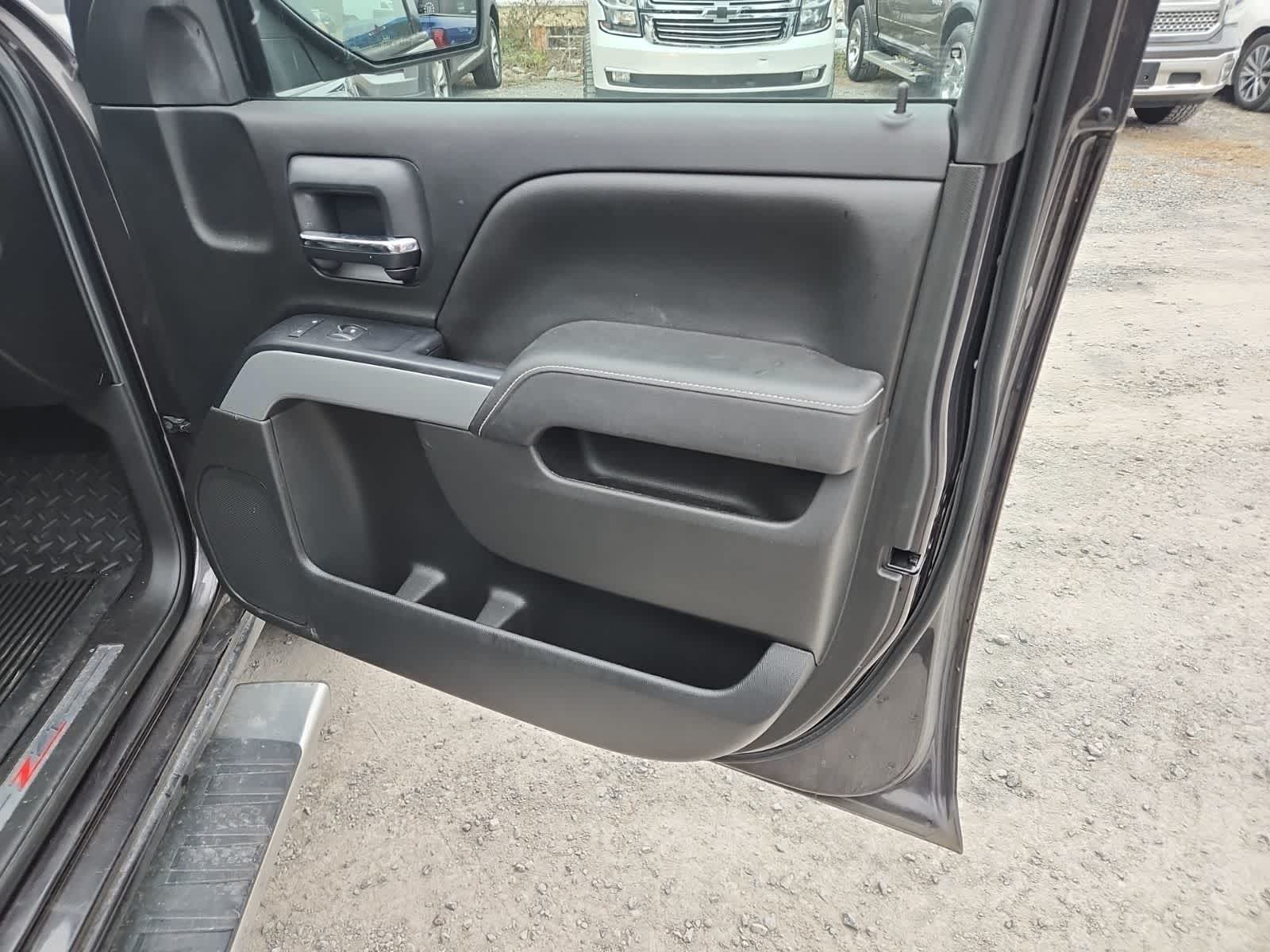 Thumbnail: 2015 Chevrolet Silverado 1500 - 21