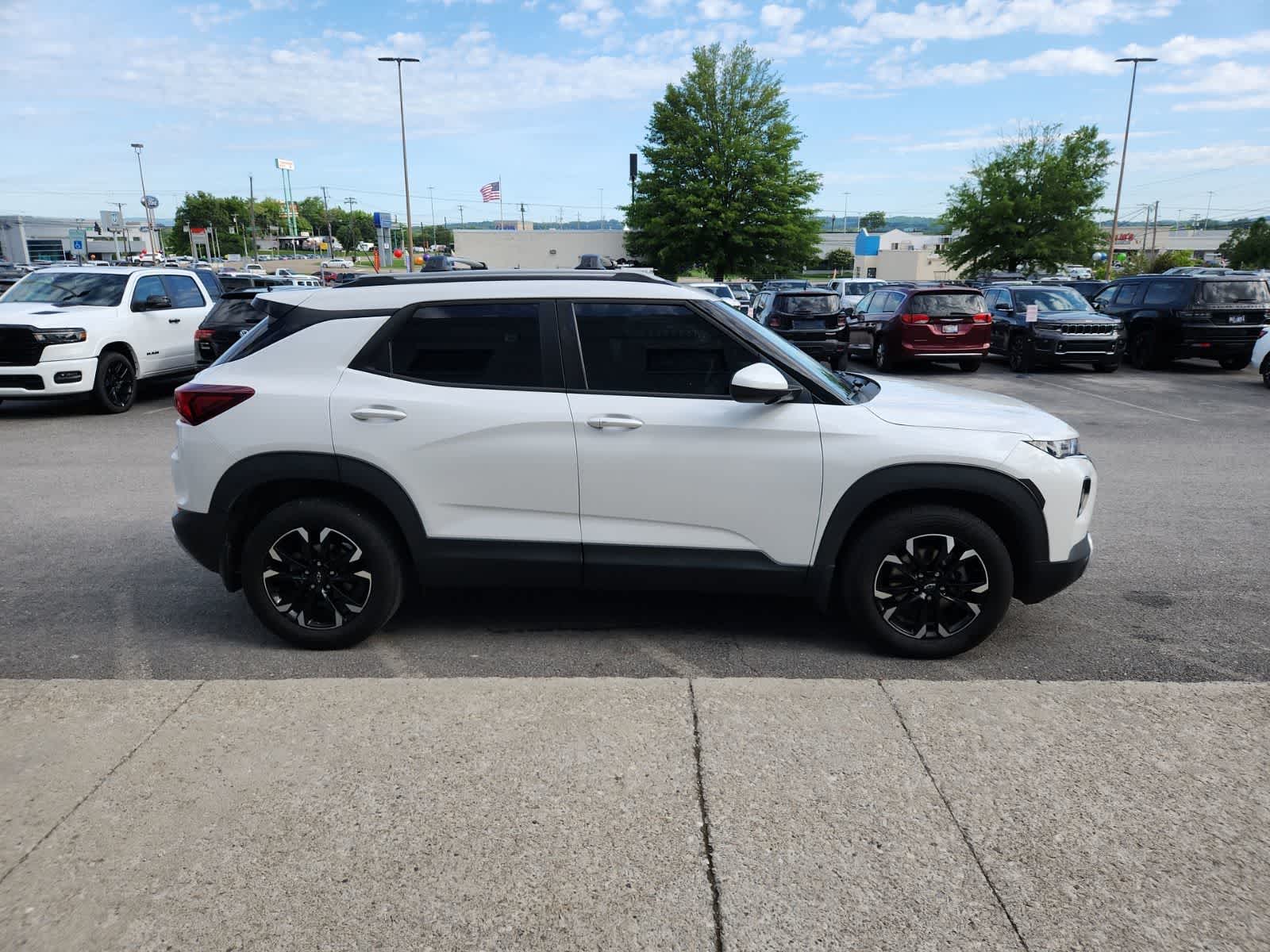 Thumbnail: 2021 Chevrolet TrailBlazer - 6