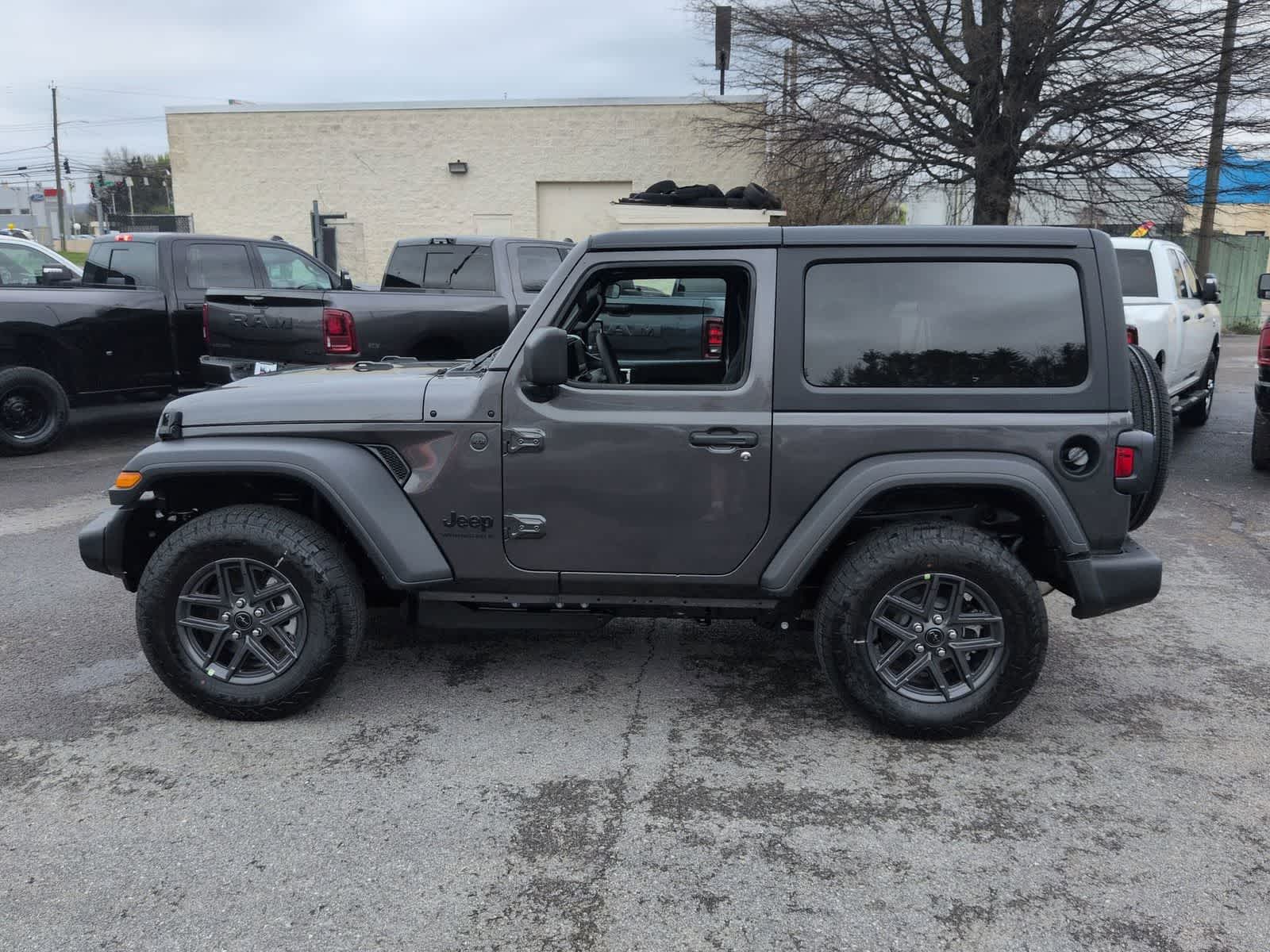 Thumbnail: 2026 Jeep Wrangler - 5