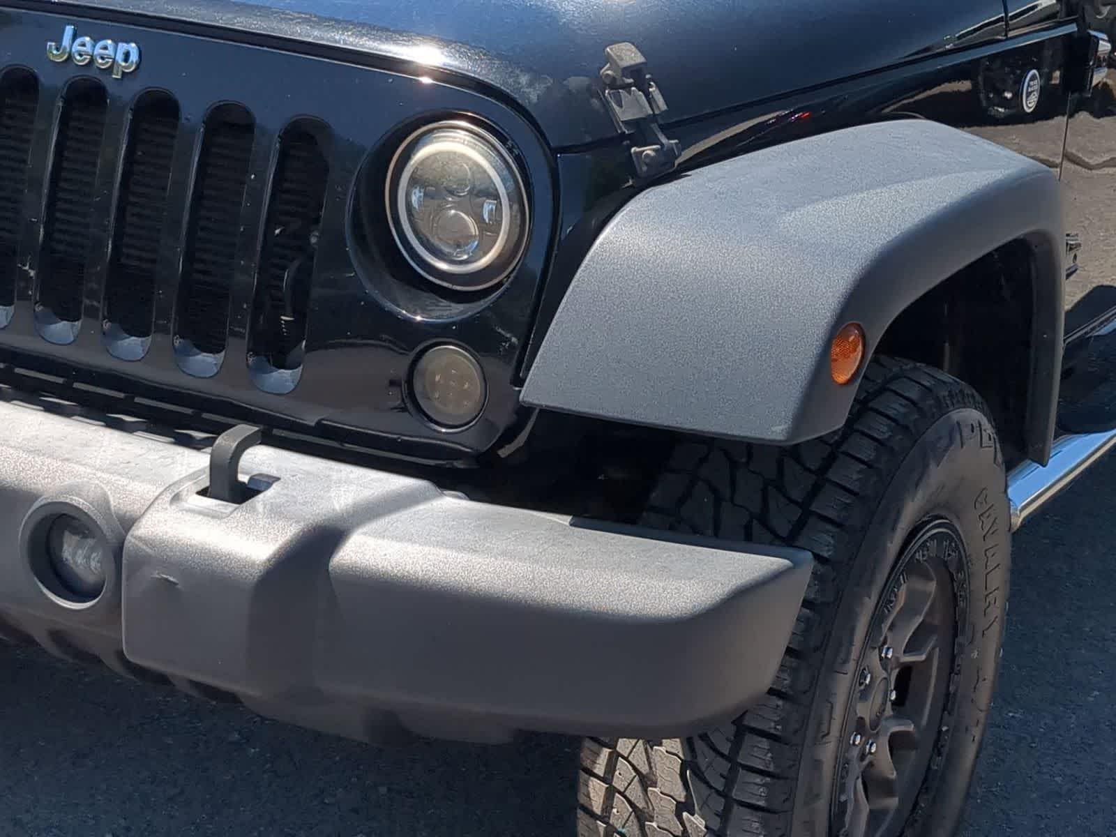 Thumbnail: 2017 Jeep Wrangler - 11
