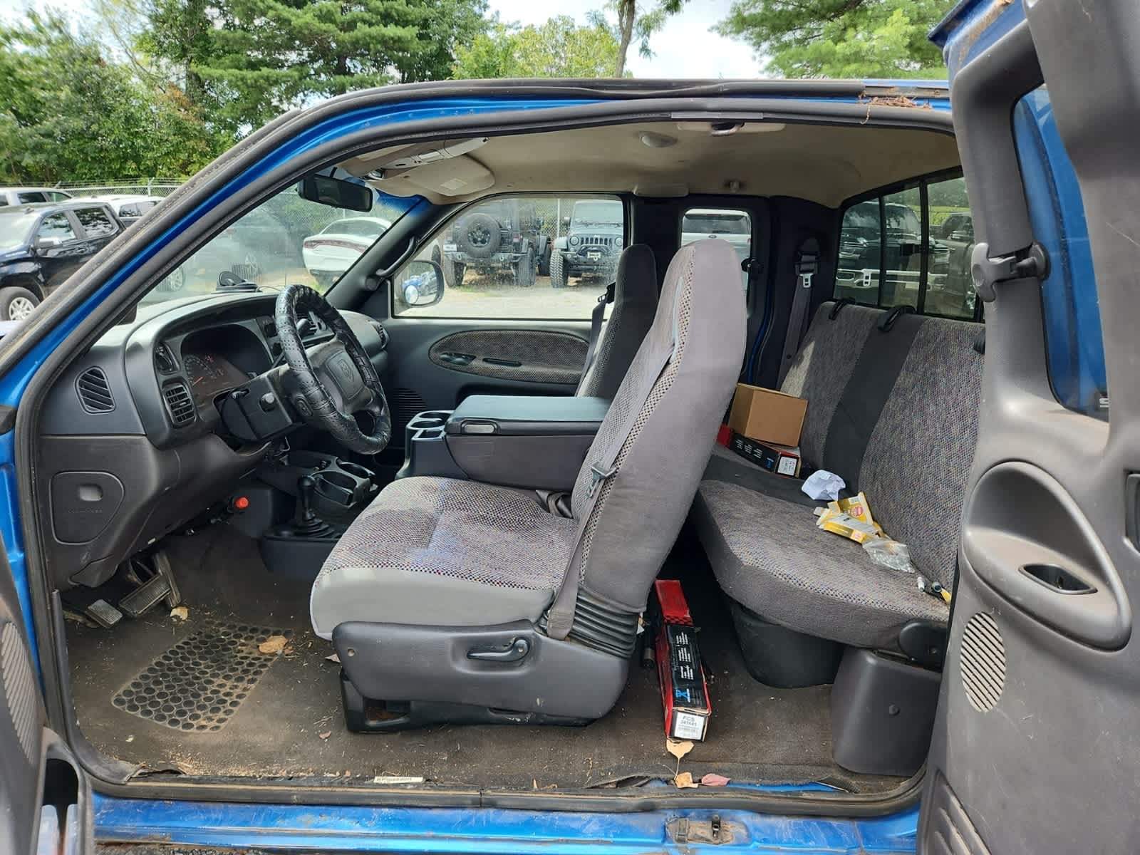 Thumbnail: 2001 Dodge Ram 1500 - 16