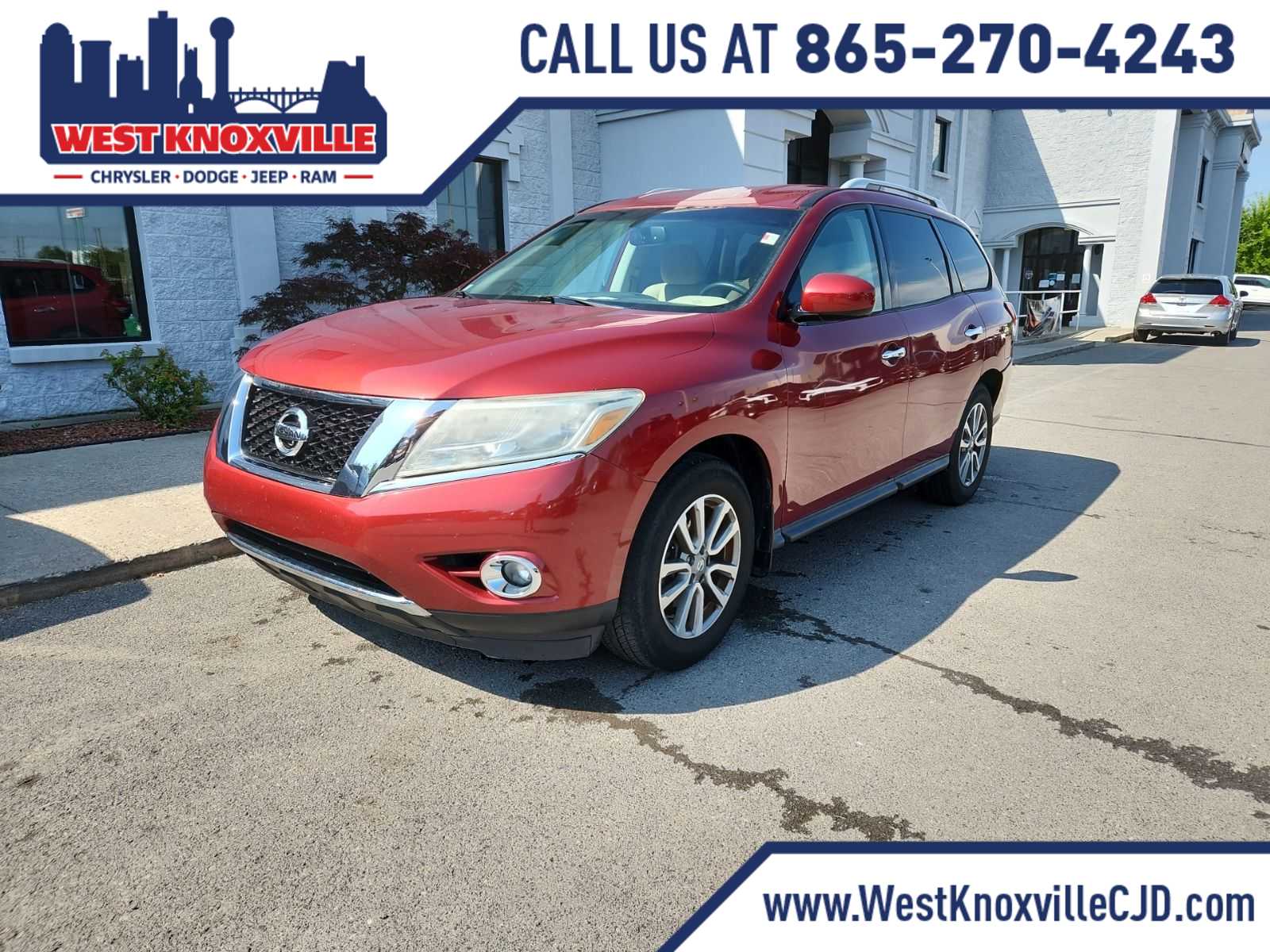 2016 Nissan Pathfinder SV -
                  Knoxville, TN