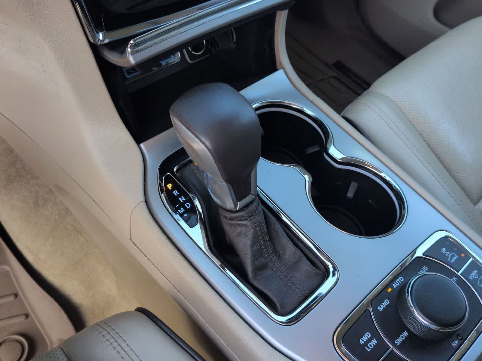 Thumbnail: 2019 Jeep Grand Cherokee - 32