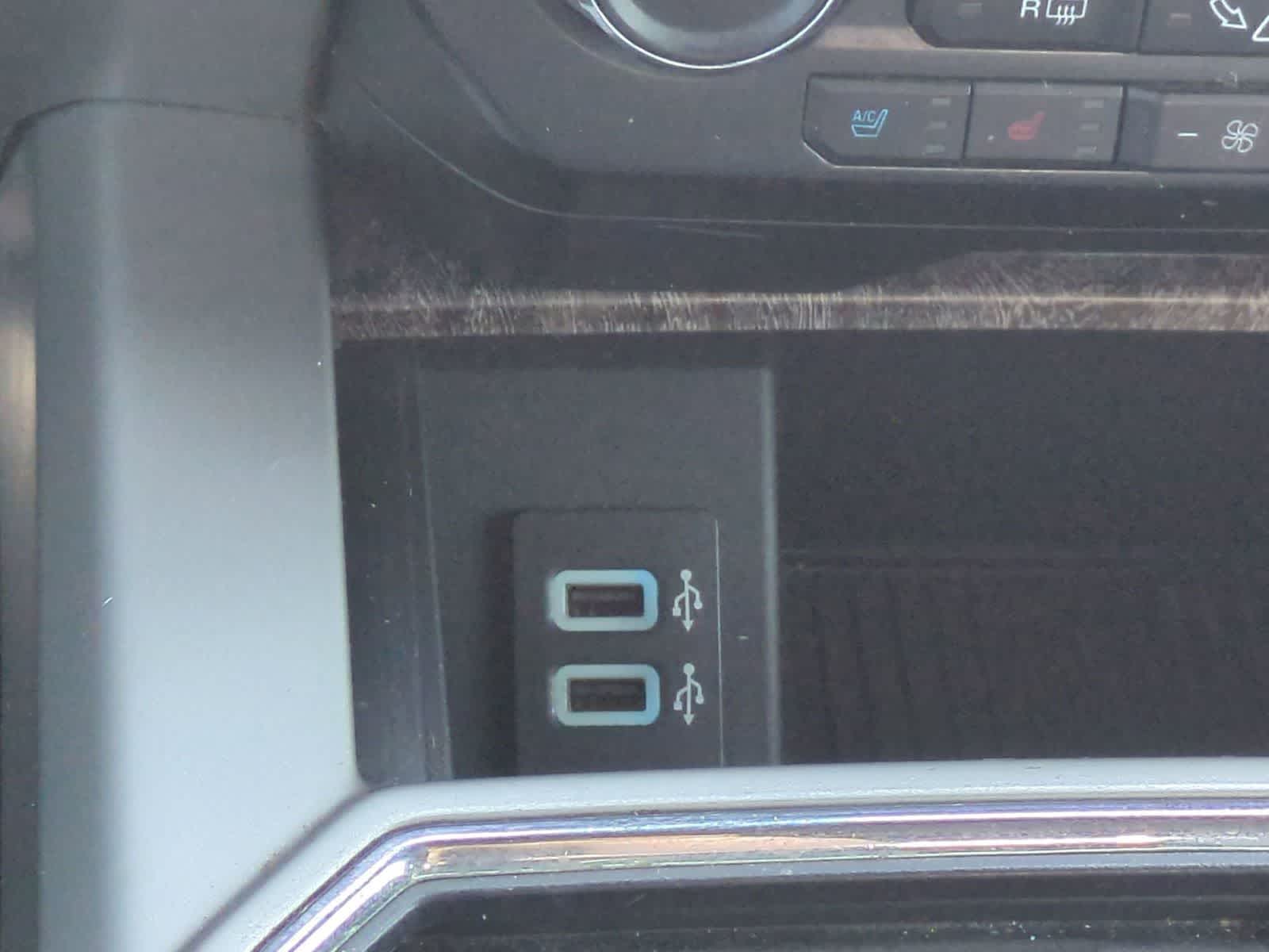 Thumbnail: 2017 Ford Econoline - 33