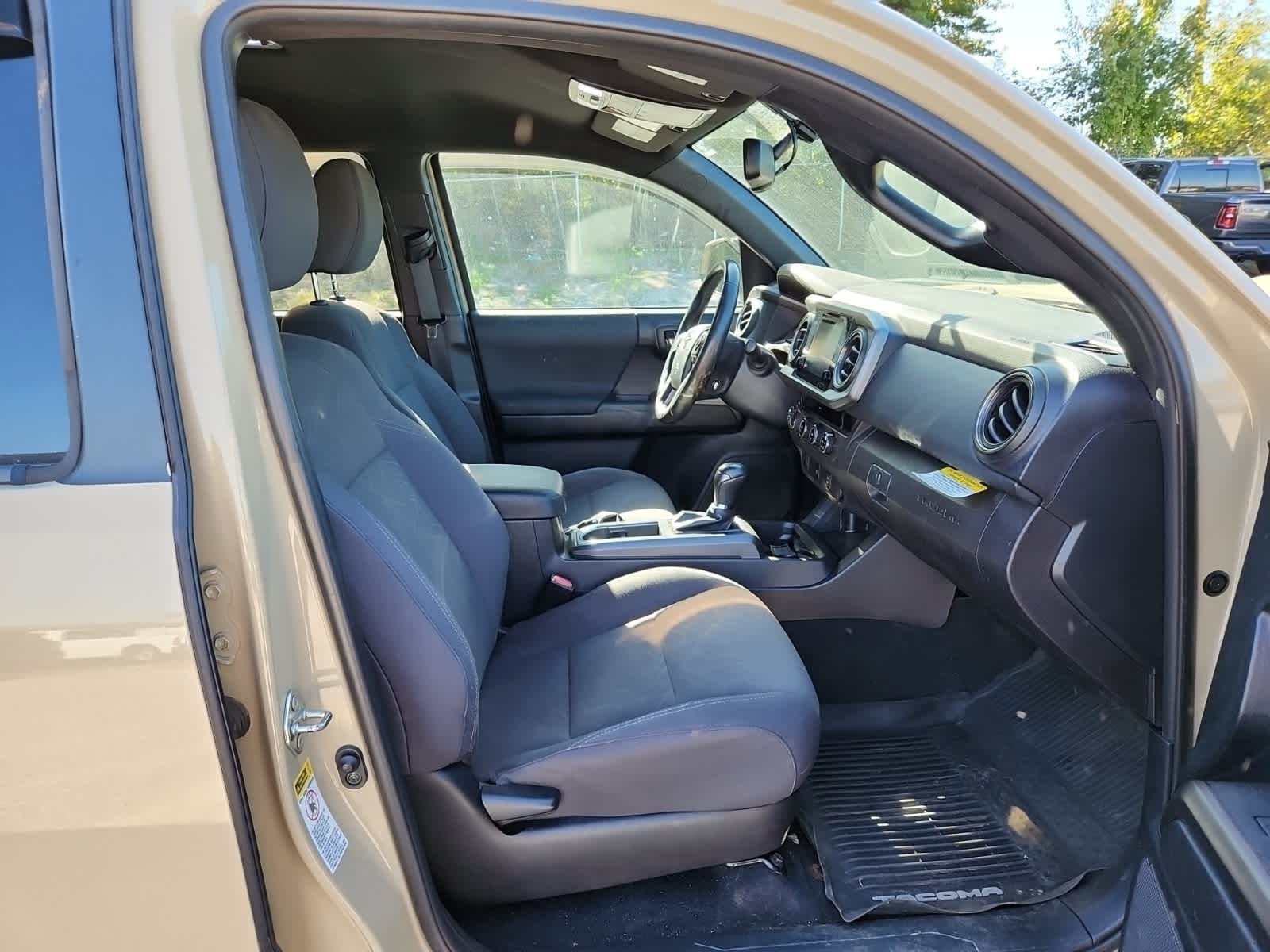 Thumbnail: 2017 Toyota Tacoma - 22