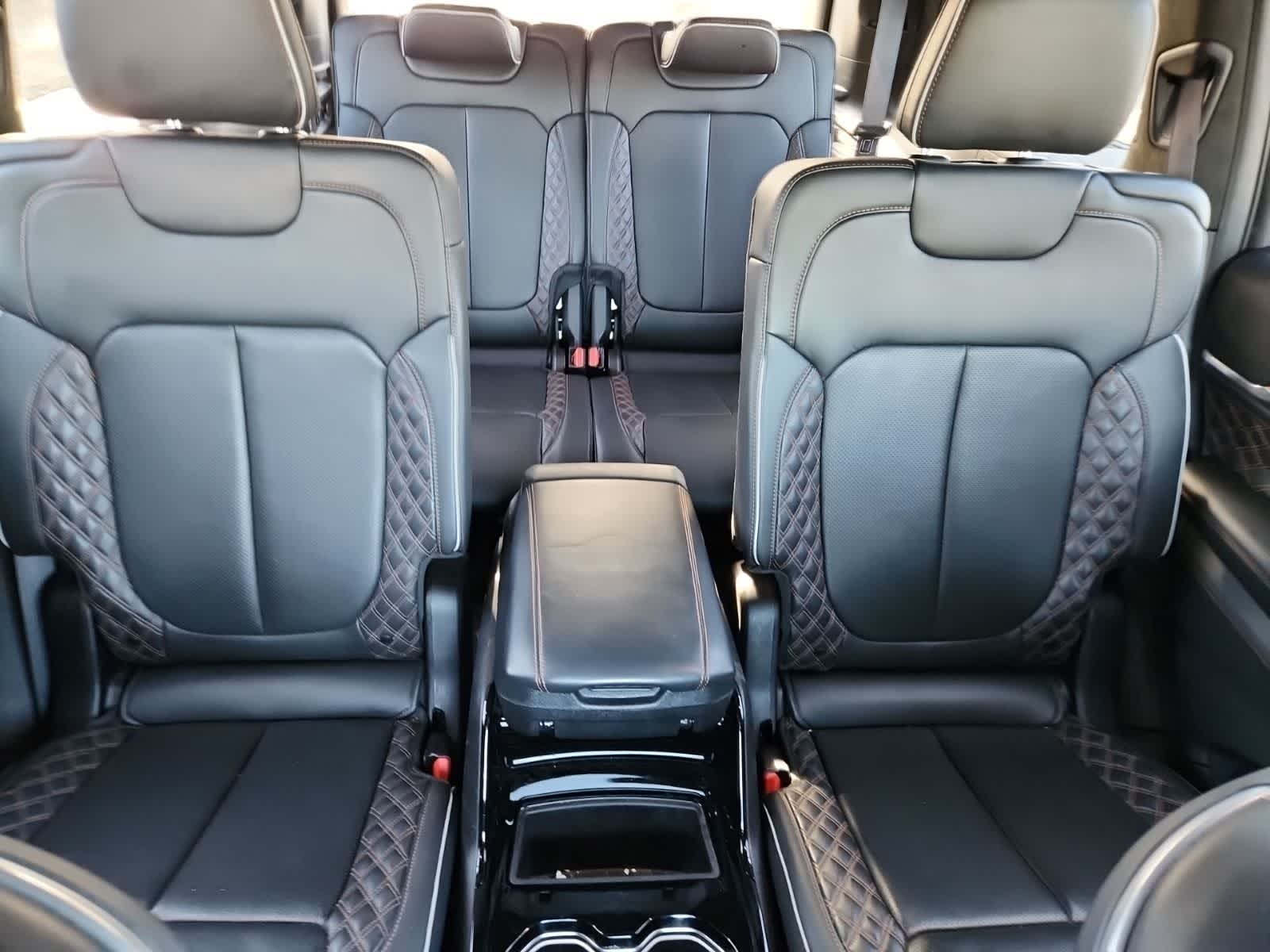 Thumbnail: 2021 Jeep Grand Cherokee L - 20