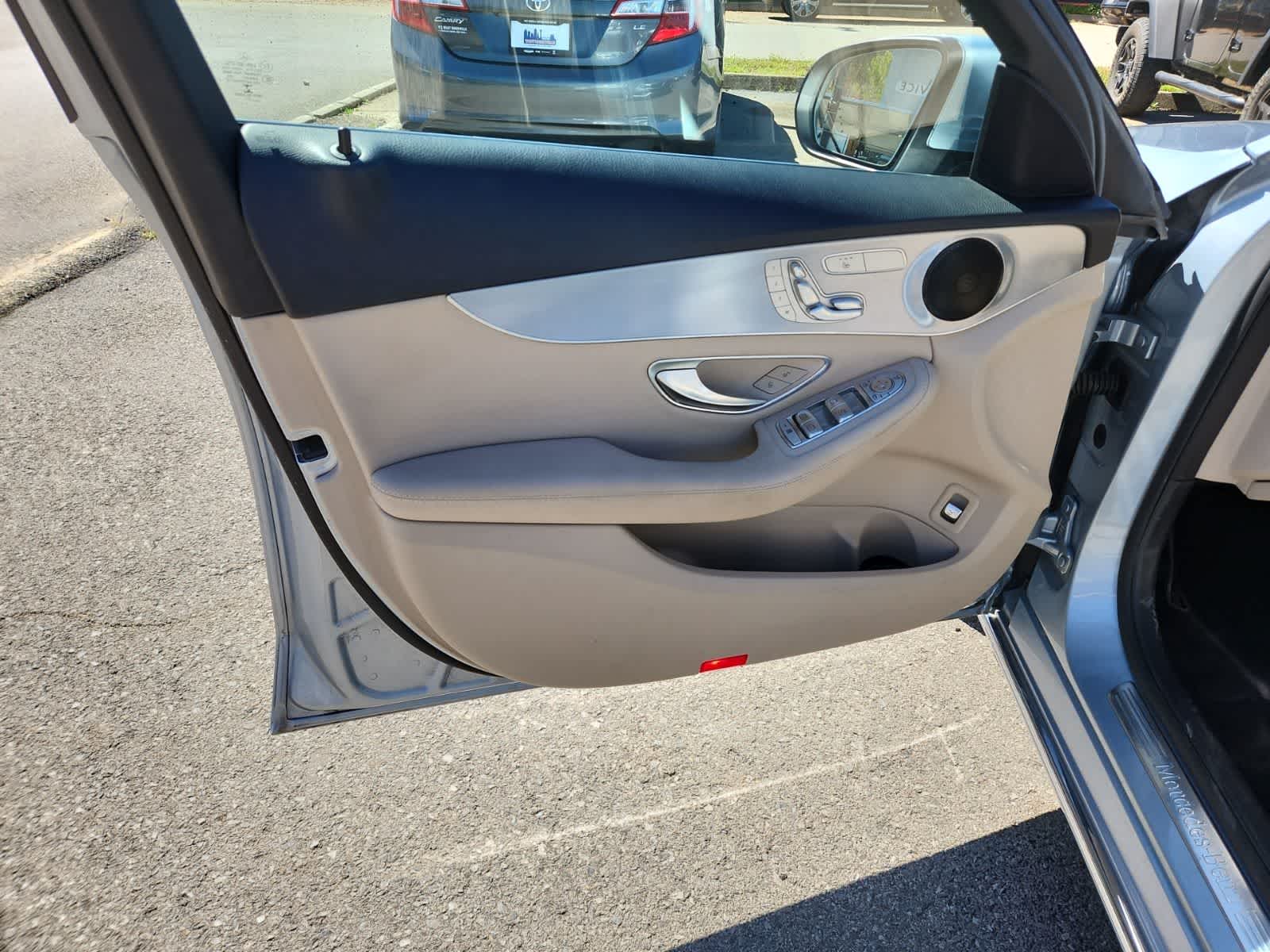 Thumbnail: 2017 Mercedes-Benz C-Class - 16