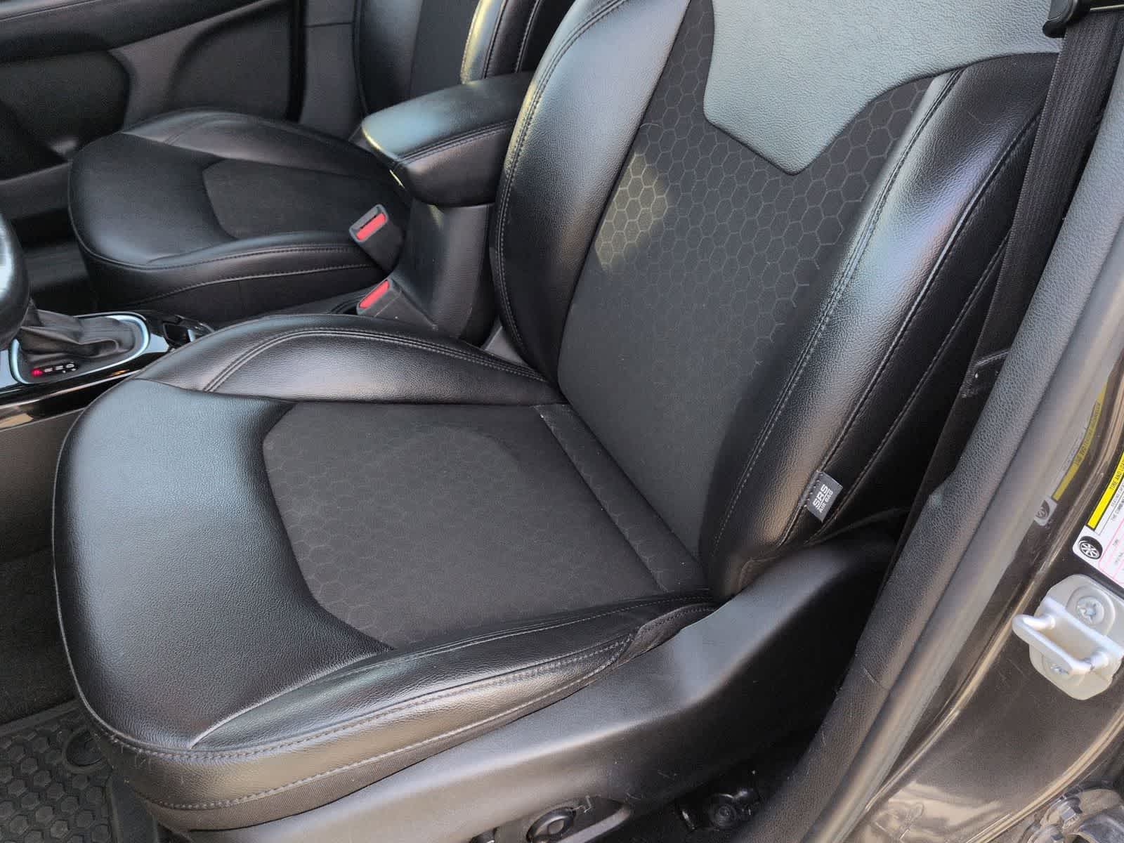 Thumbnail: 2021 Jeep Compass - 16