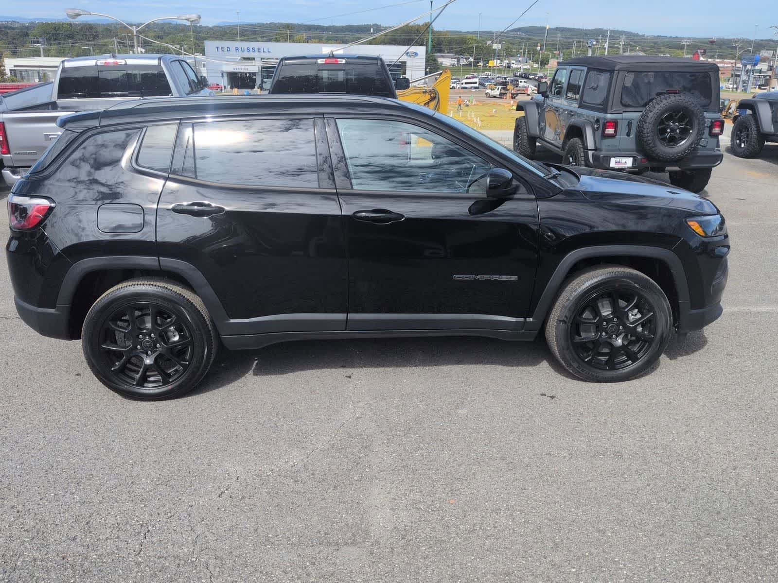 Thumbnail: 2026 Jeep Compass - 9