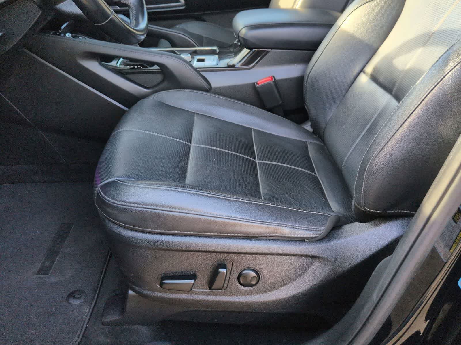 Thumbnail: 2021 Kia Telluride - 16