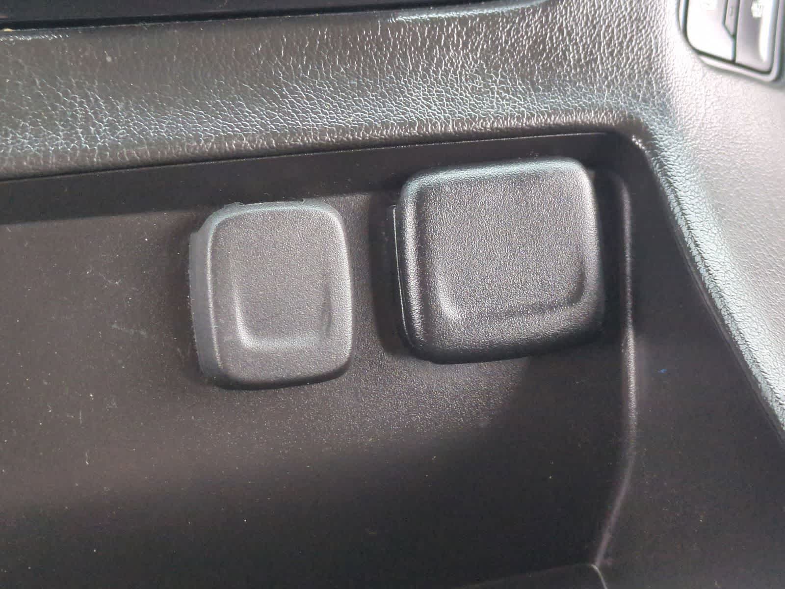 Thumbnail: 2020 Chevrolet Suburban - 30