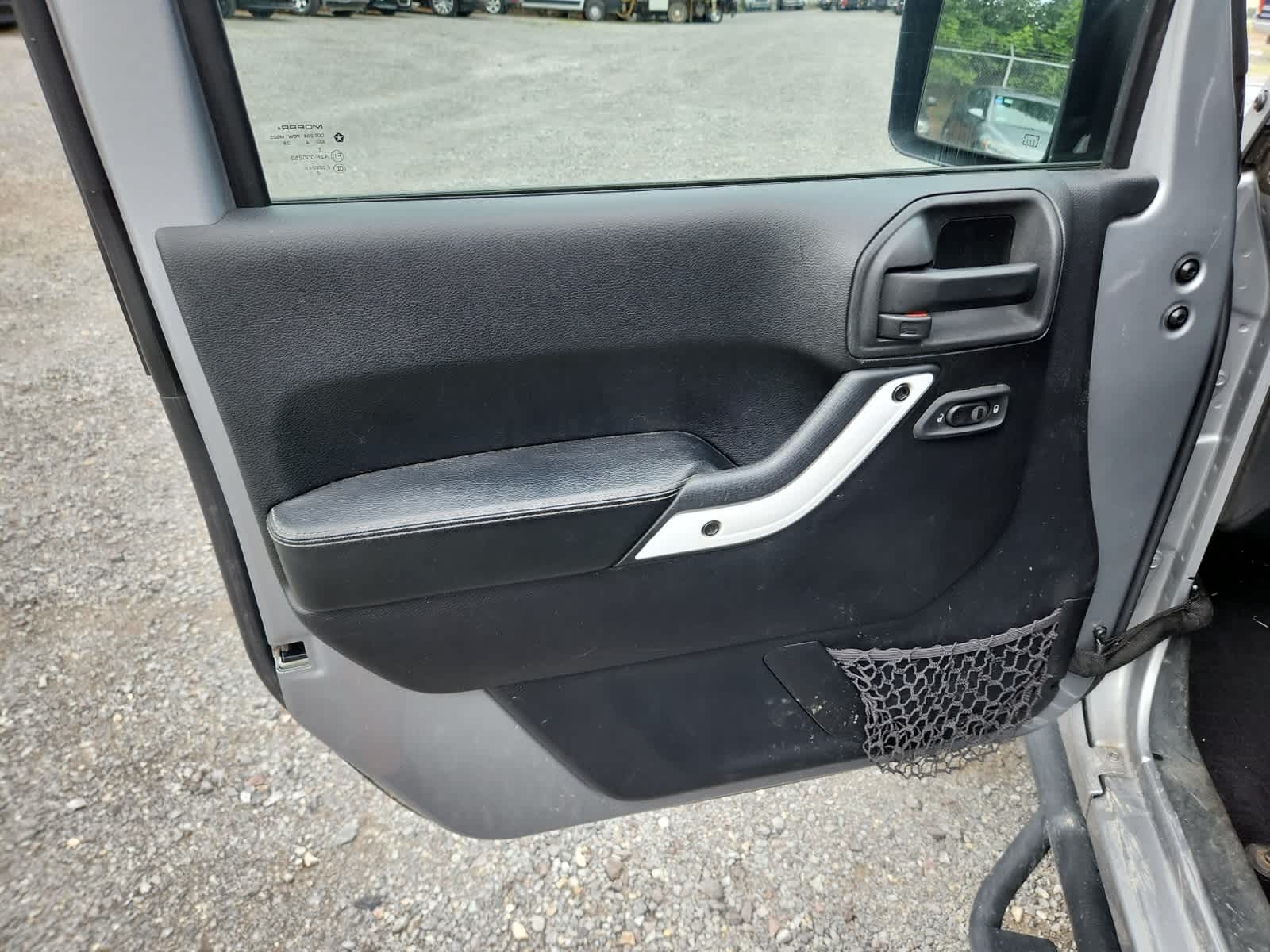 2014 Jeep Wrangler Unlimited Polar Edition 16