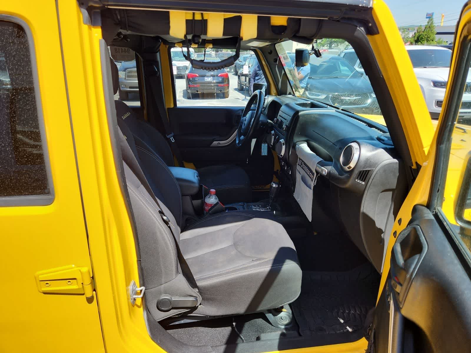 Thumbnail: 2015 Jeep Wrangler - 21