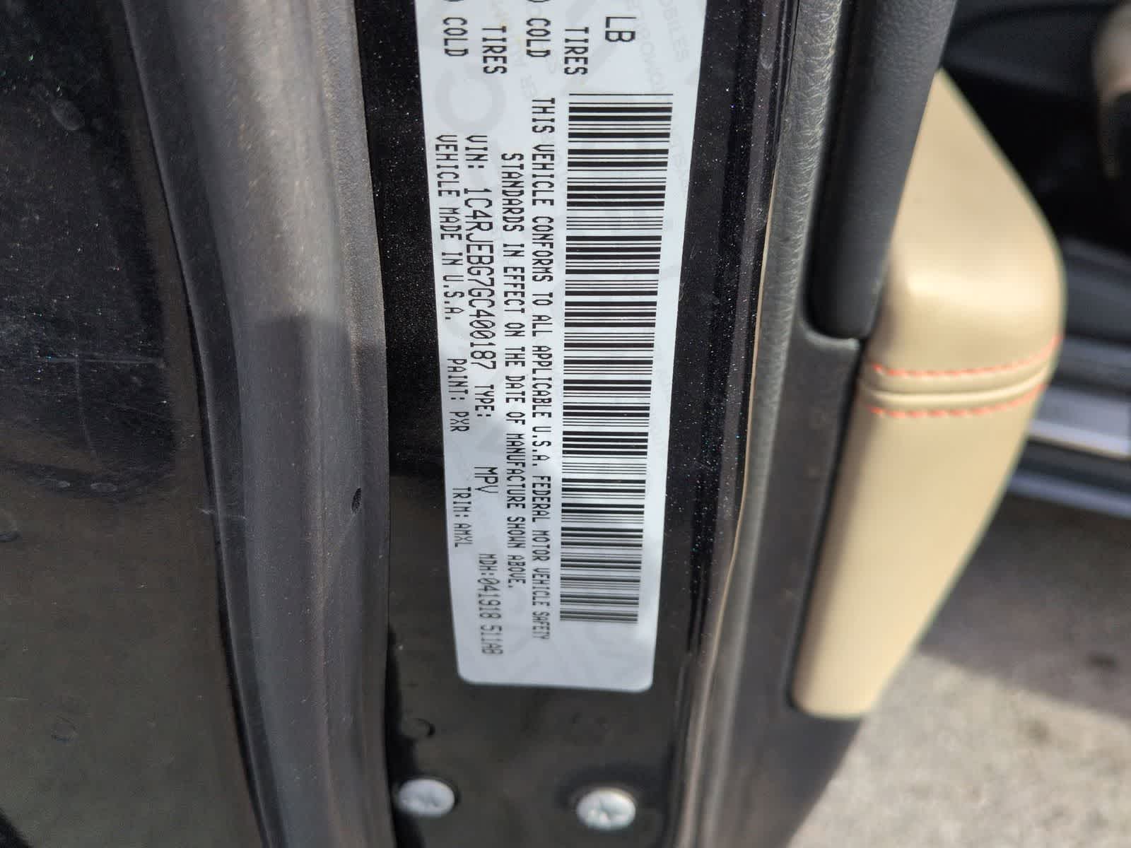 Thumbnail: 2016 Jeep Grand Cherokee - 32