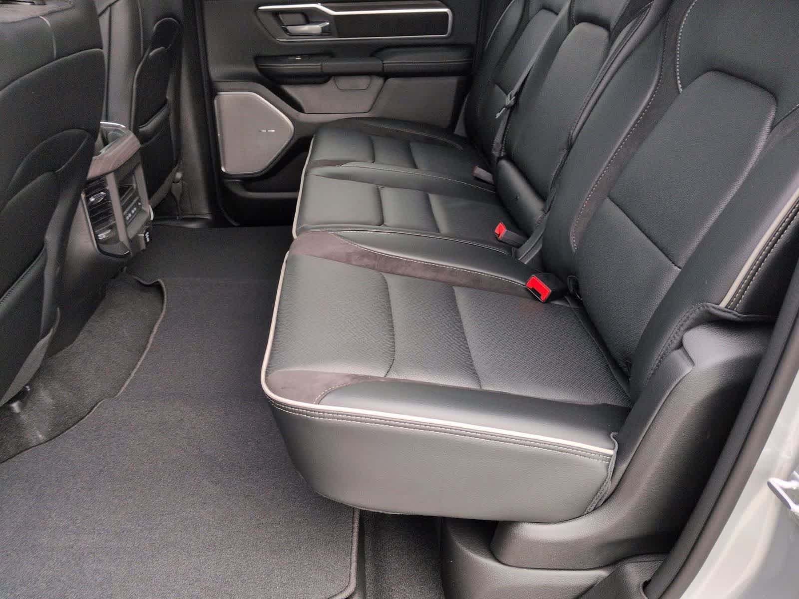 Thumbnail: 2026 RAM 1500 - 17