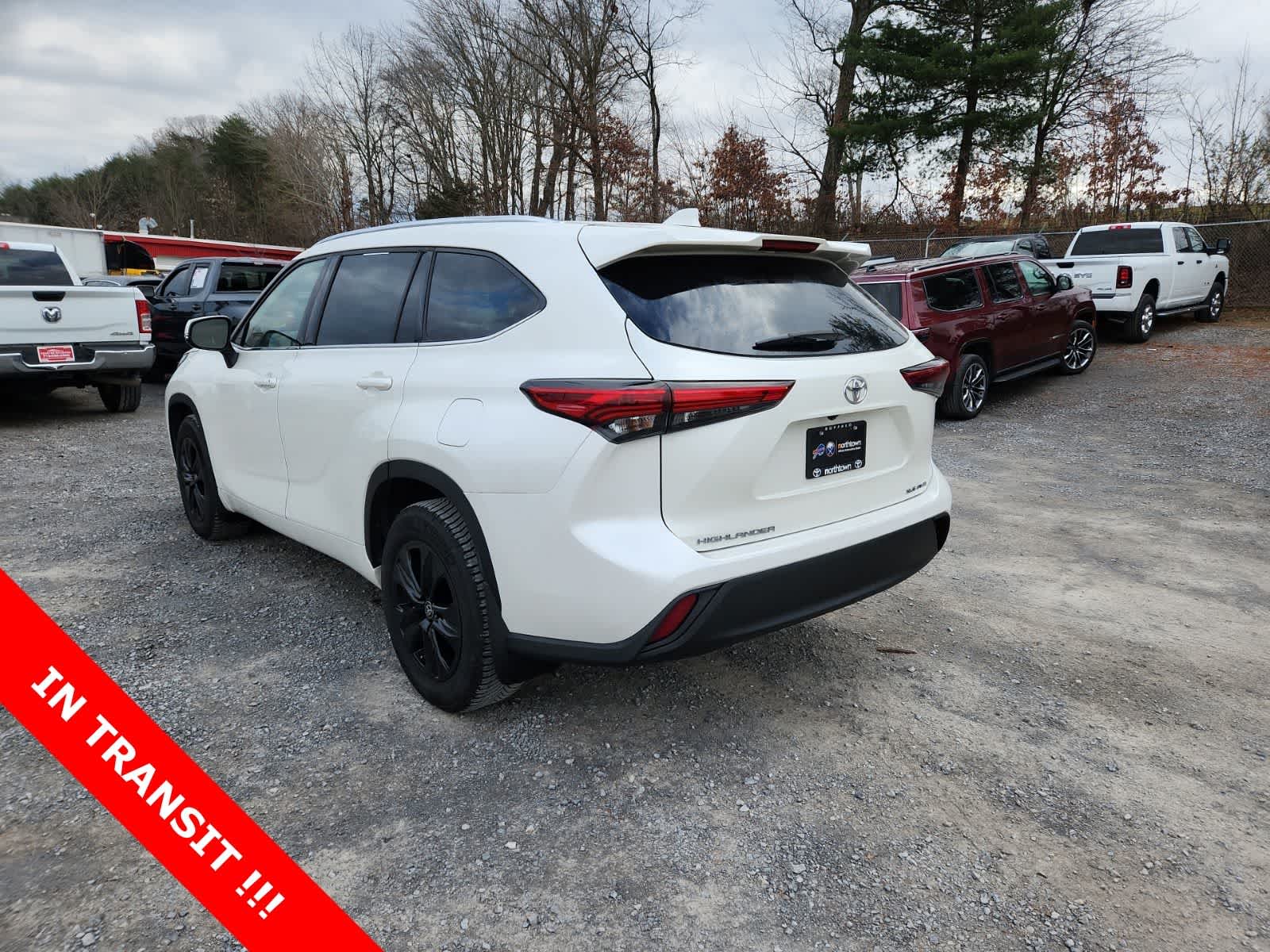 Thumbnail: 2021 Toyota Highlander - 3
