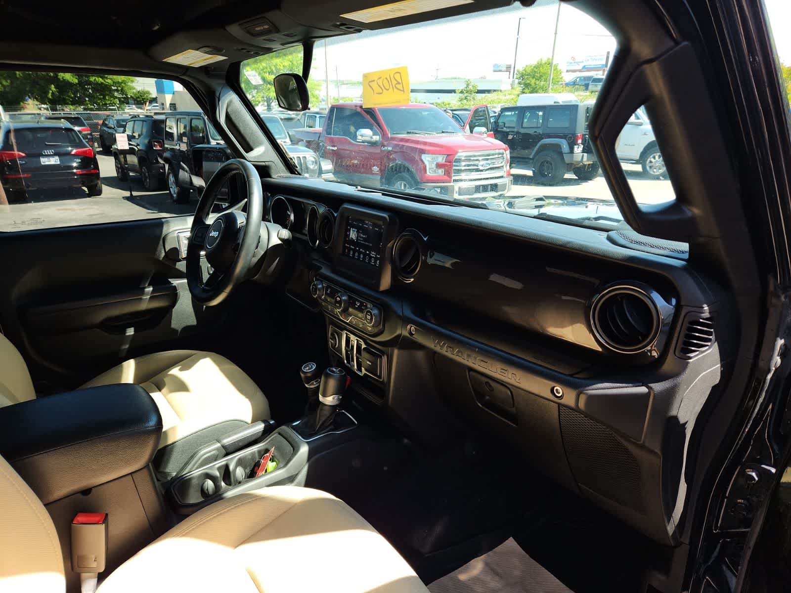 Thumbnail: 2020 Jeep Wrangler - 17