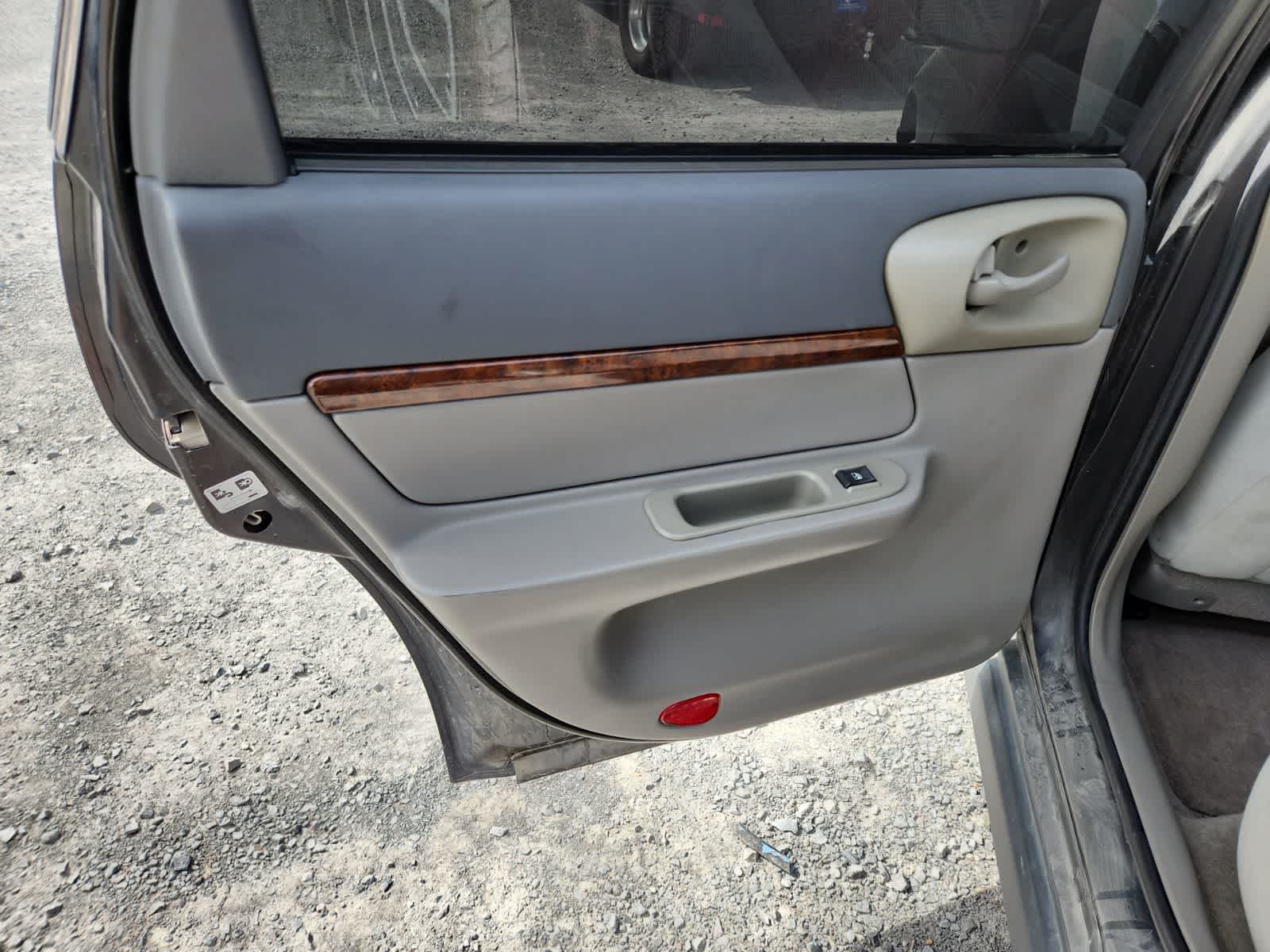 Thumbnail: 2002 Chevrolet Impala - 27