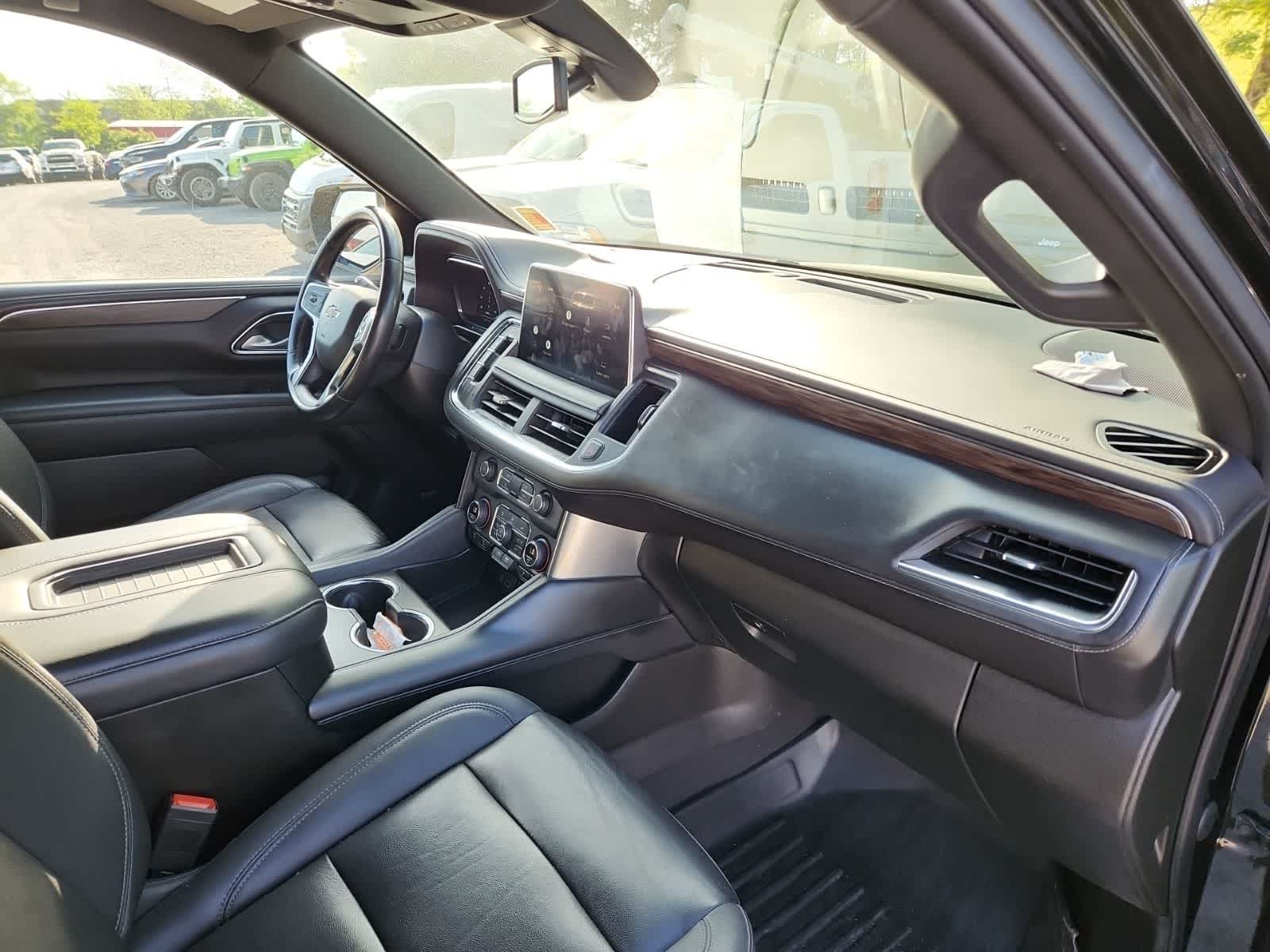 Thumbnail: 2022 Chevrolet Suburban - 17